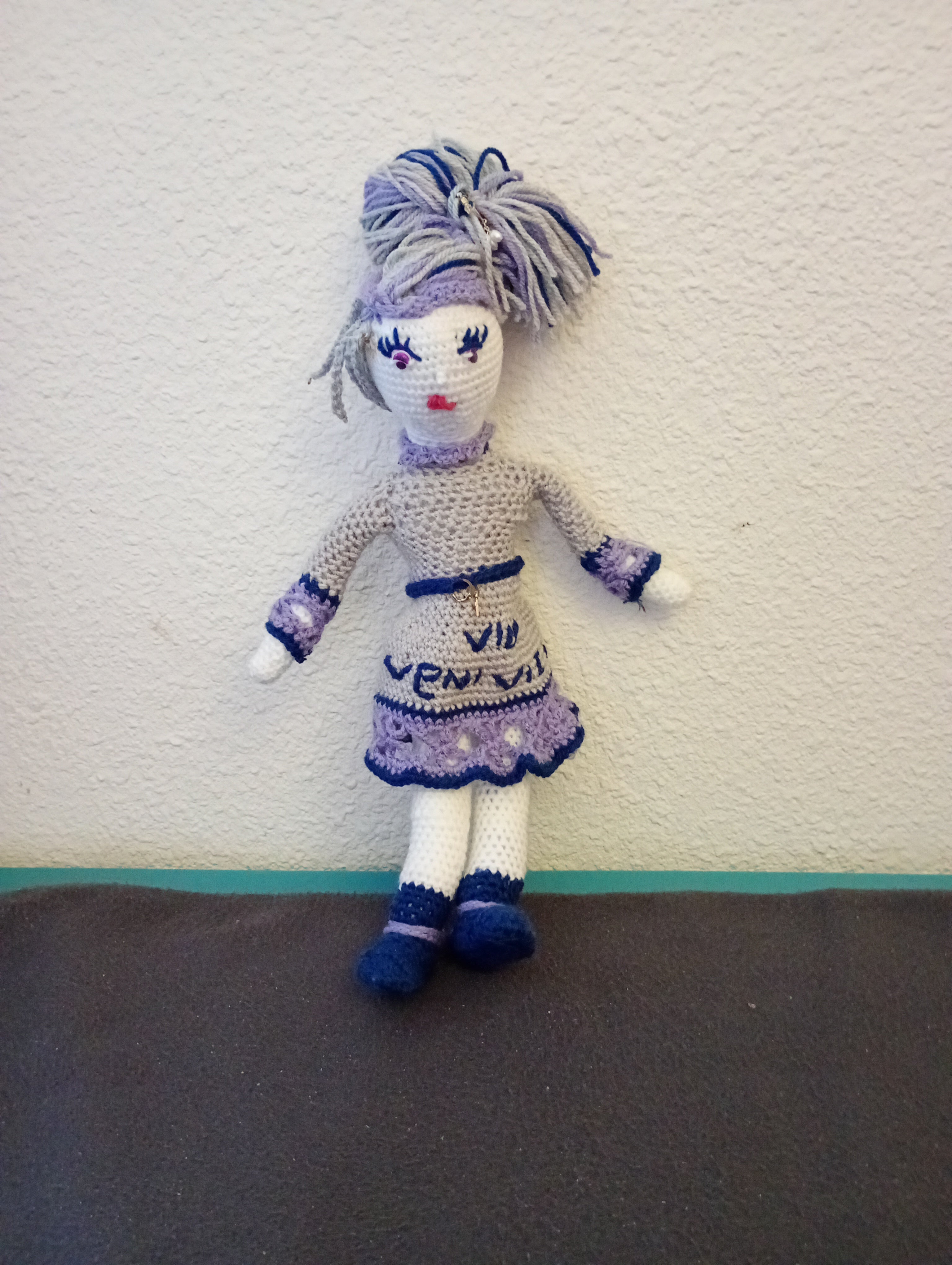 Poupee exsclisive crochet  Lady Lancoster50cml'Alchimist d'Europ