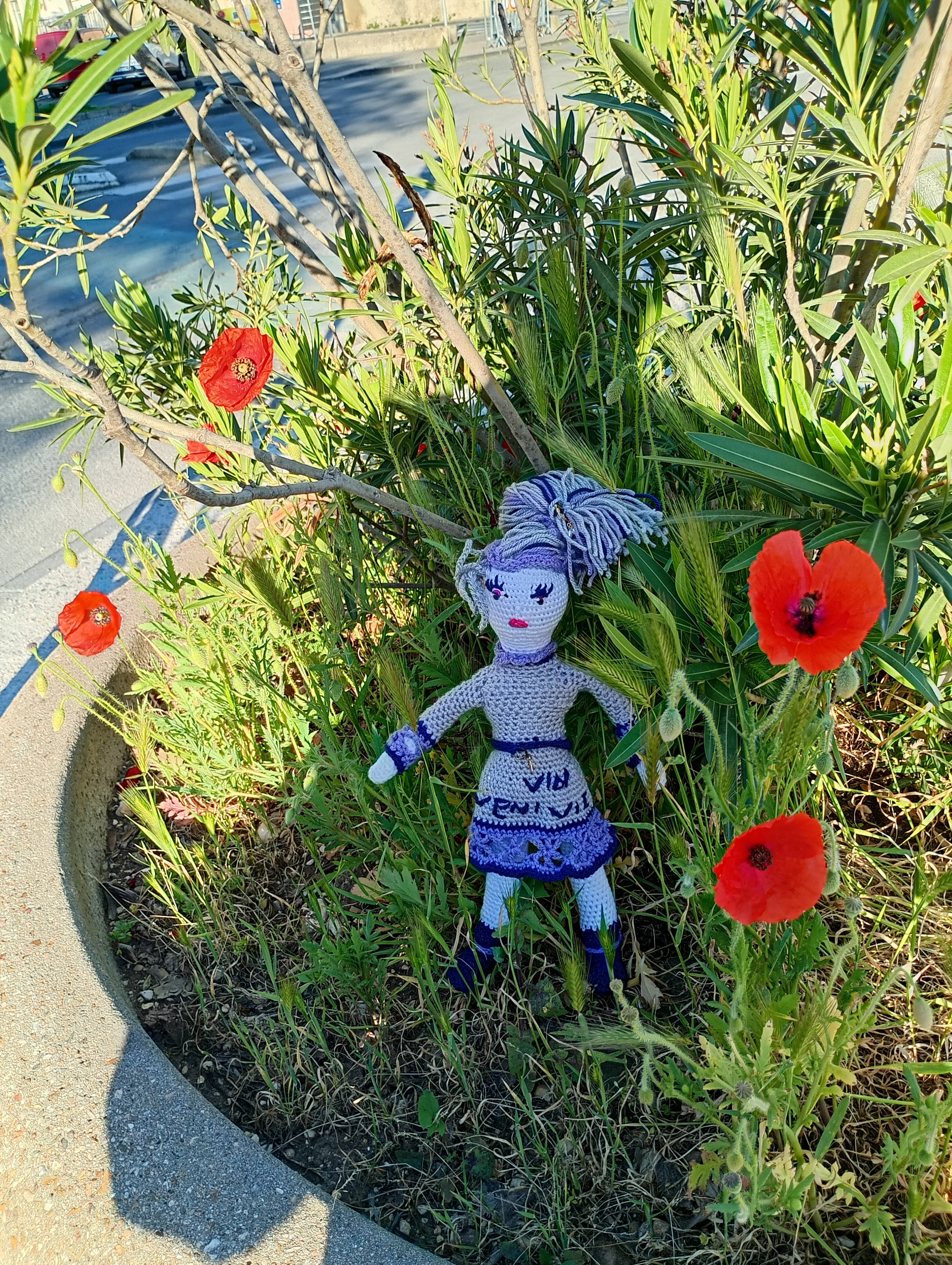 Poupee exsclisive crochet  Lady Lancoster50cml'Alchimist d'Europ