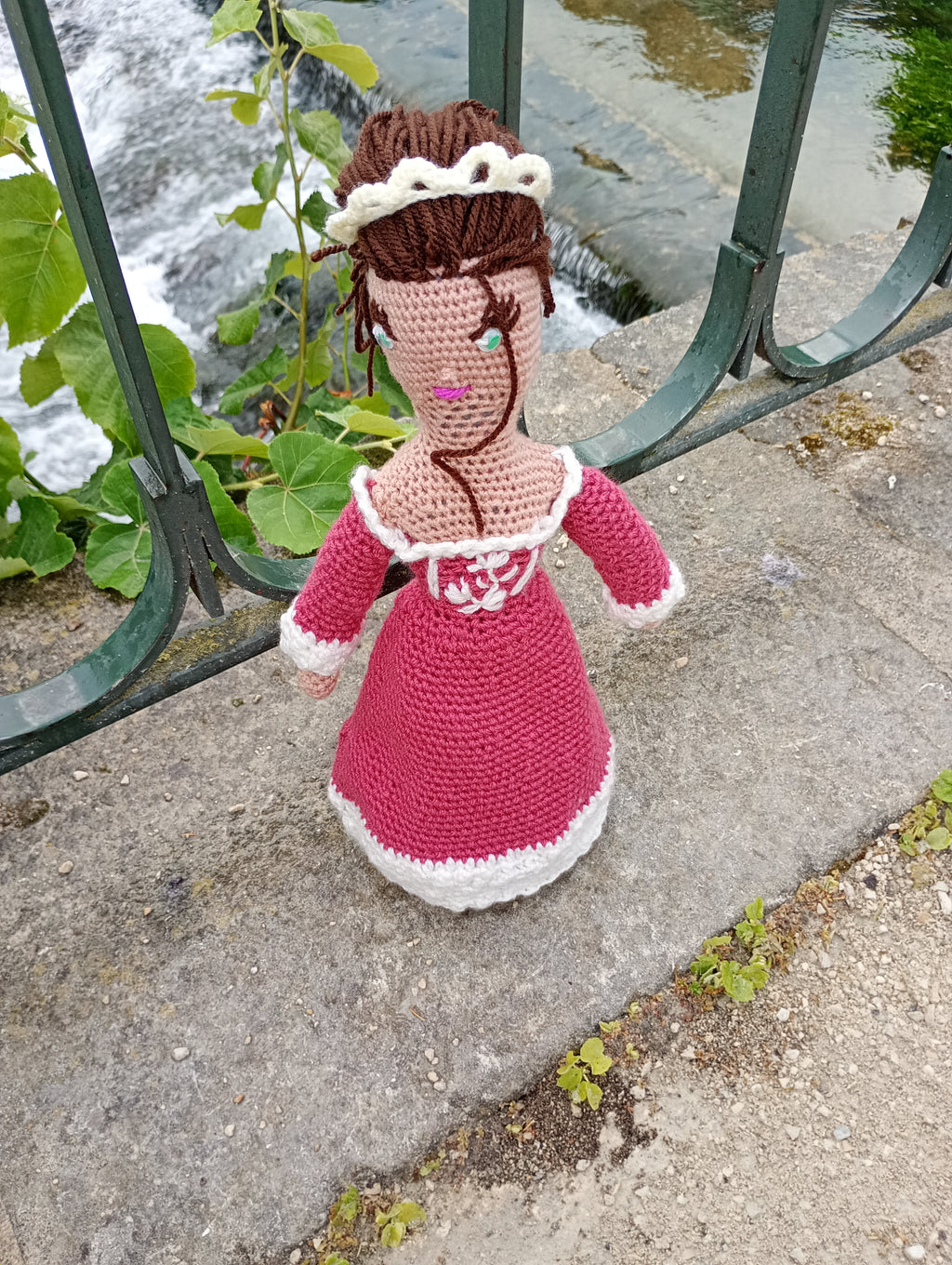 Popupe ecsclusive tricotr Catherine Medici55cm