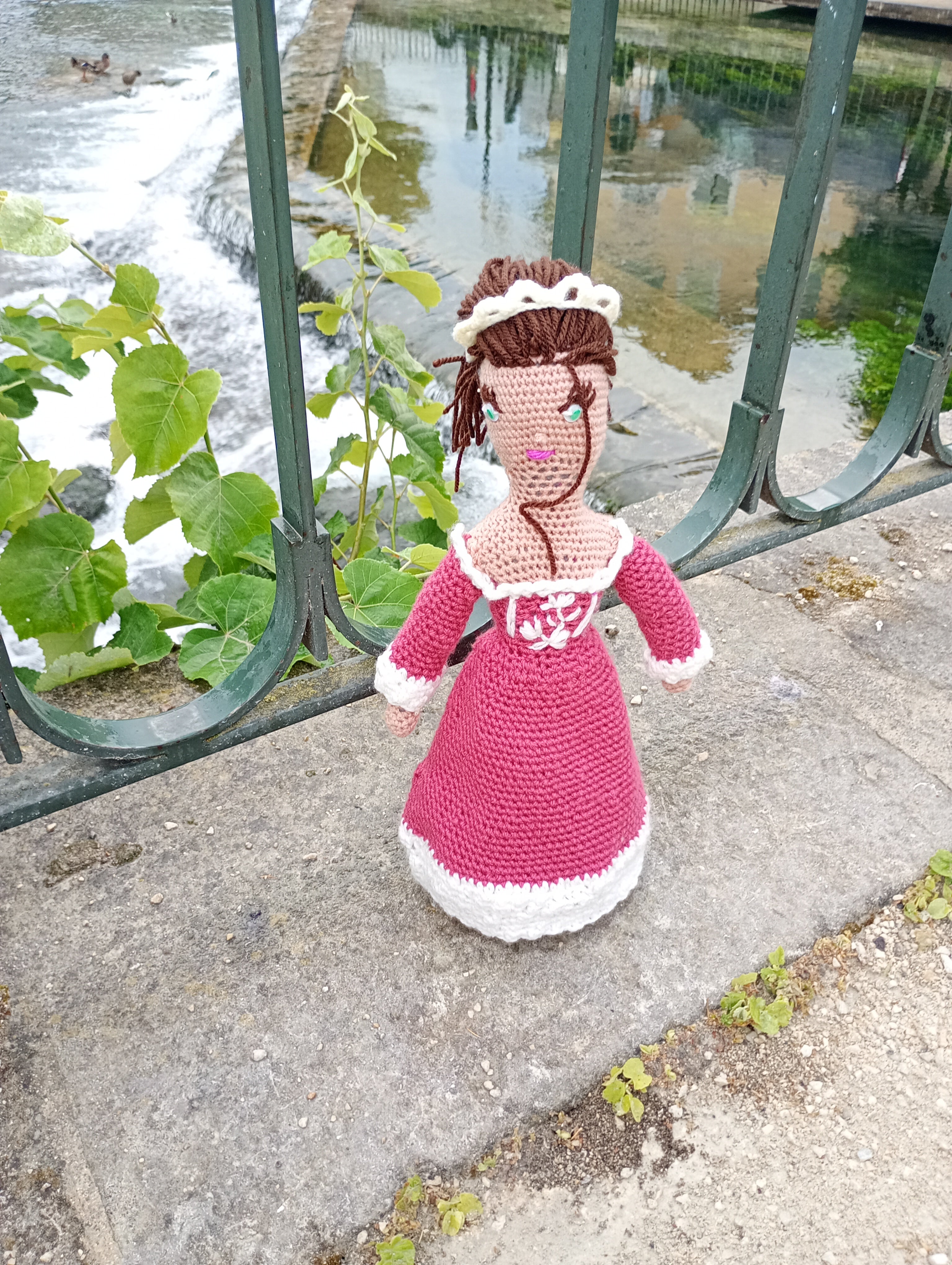 Popupe ecsclusive tricotr Catherine Medici55cm