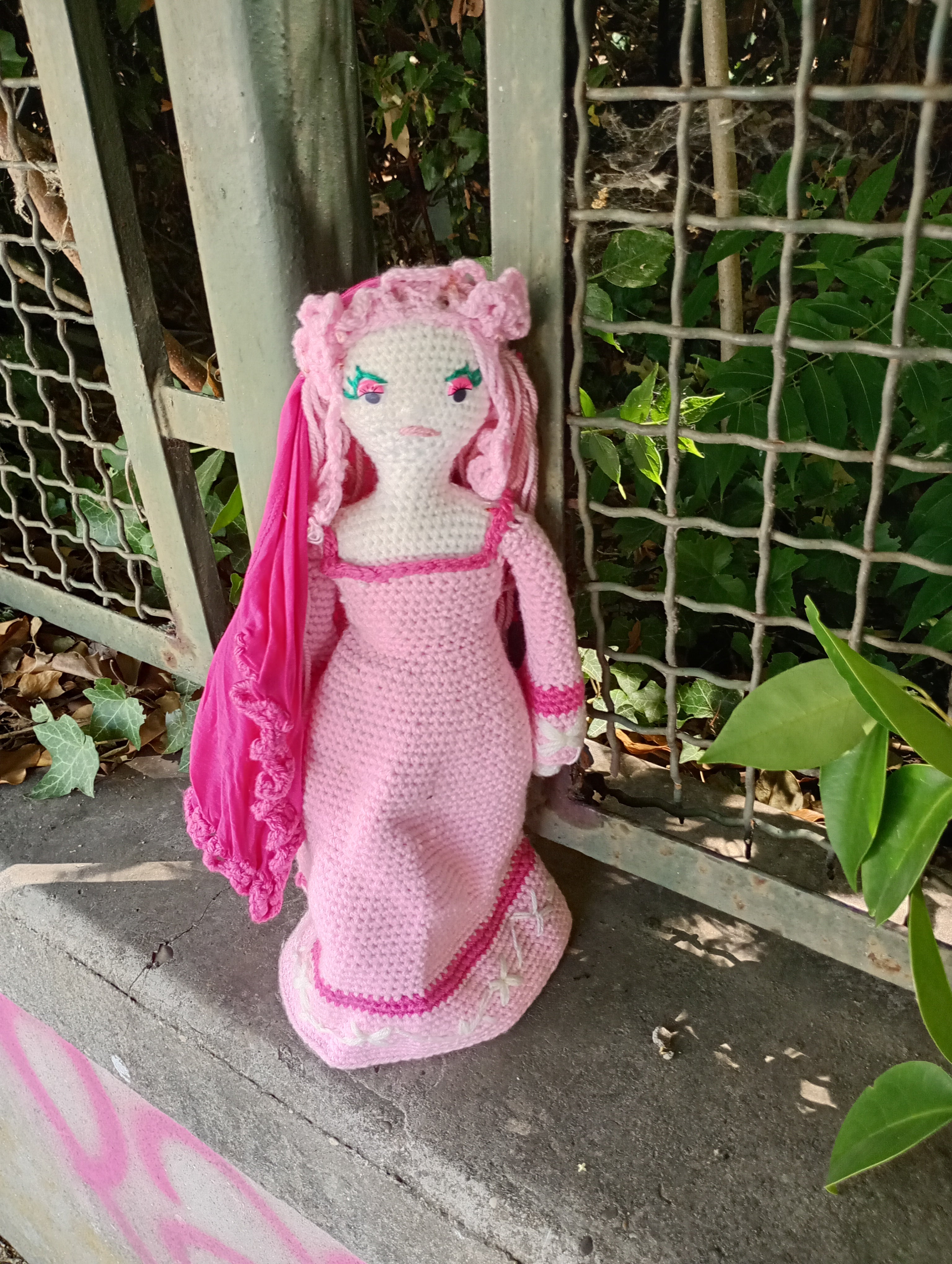 Poupe exsclusive crochet Anna Yarislavba _princesse de Kiev