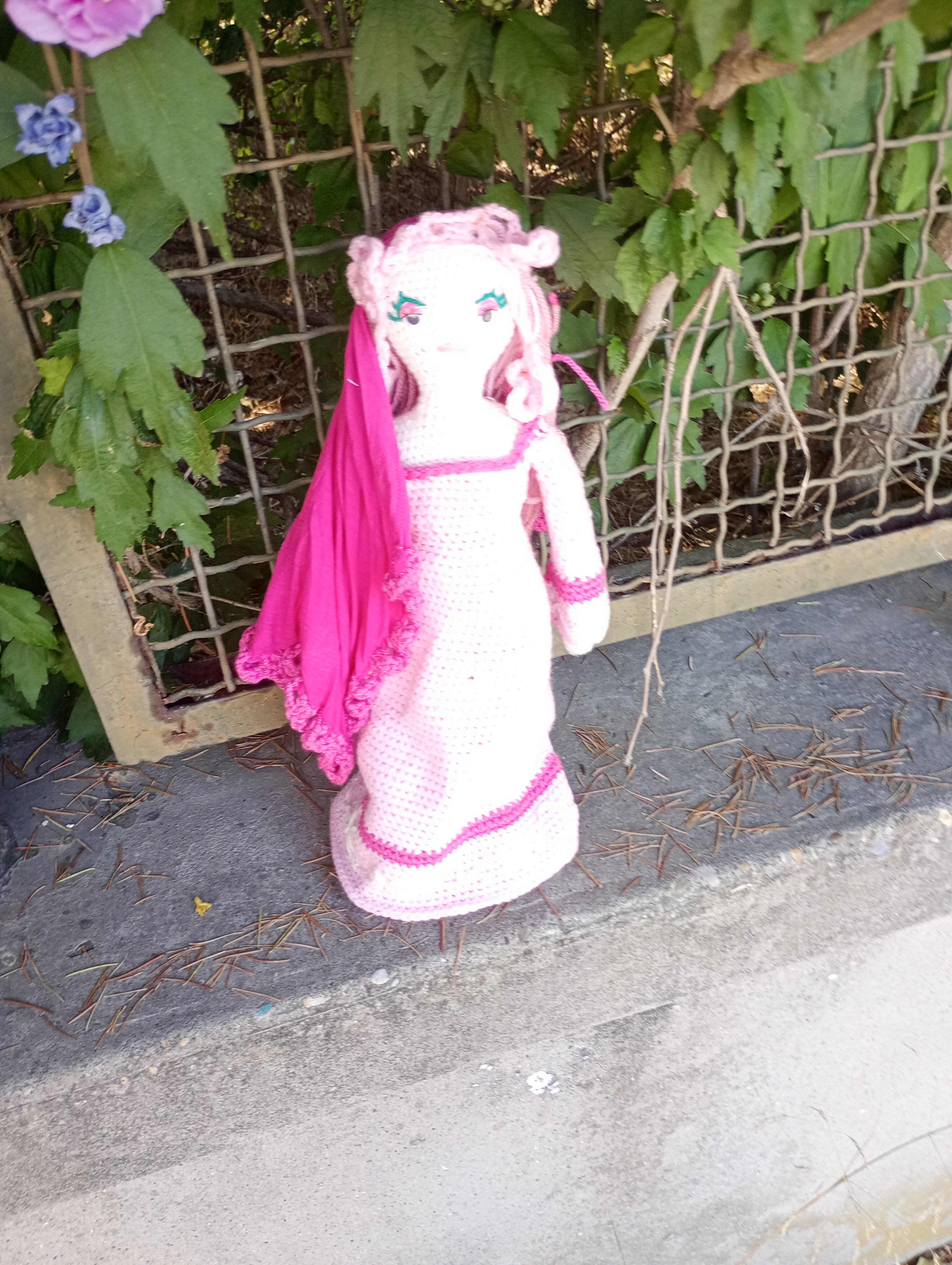 Poupe exsclusive crochet Anna Yarislavba _princesse de Kiev