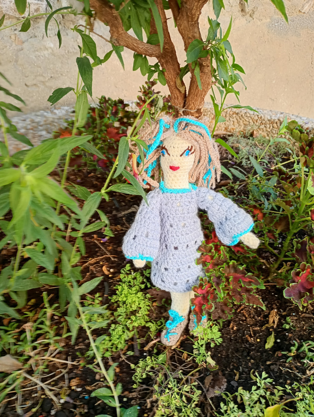 Poupee exsclisive crochet La Chercheuse 35cm