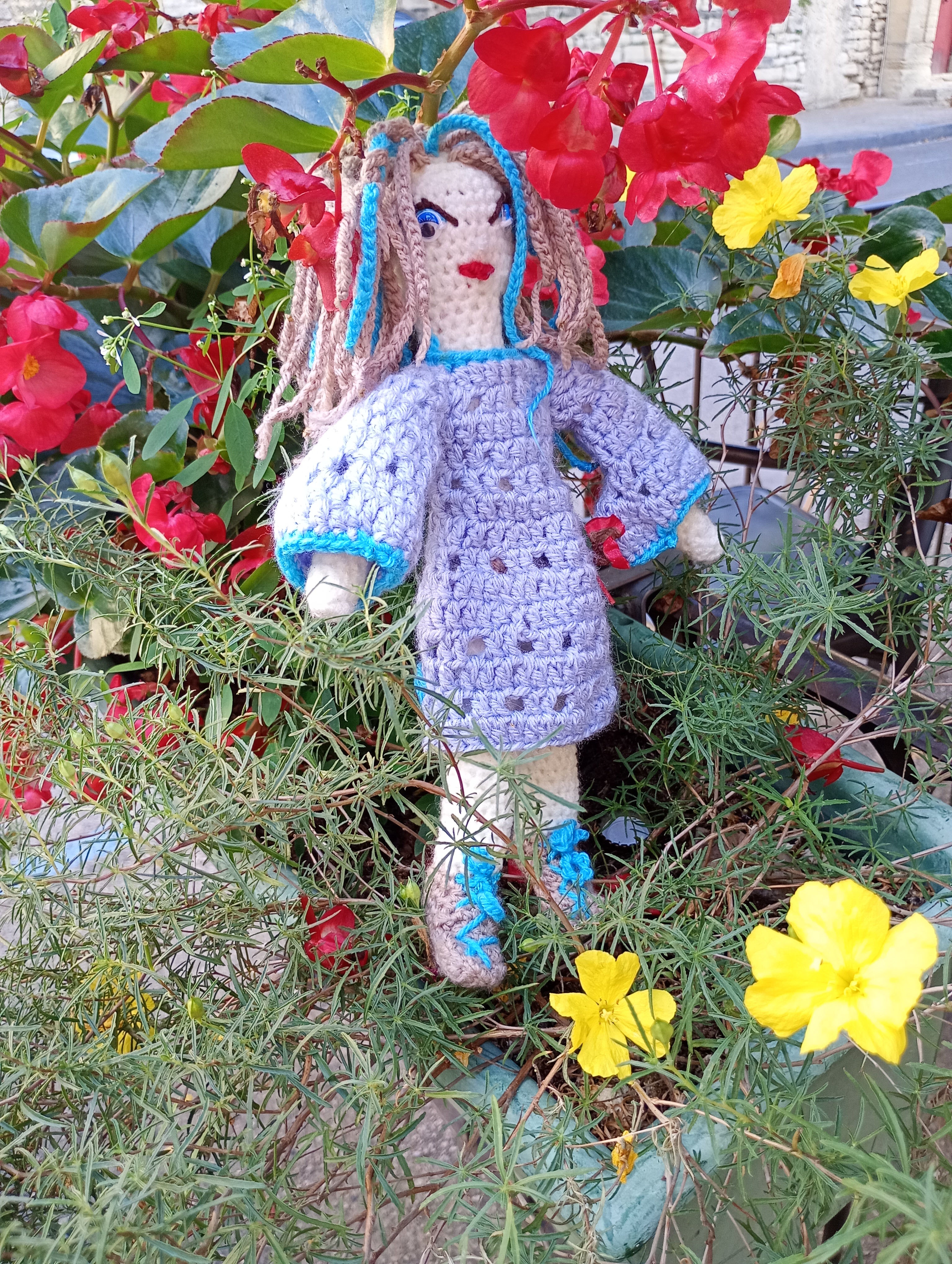 Poupee exsclisive crochet La Chercheuse 35cm