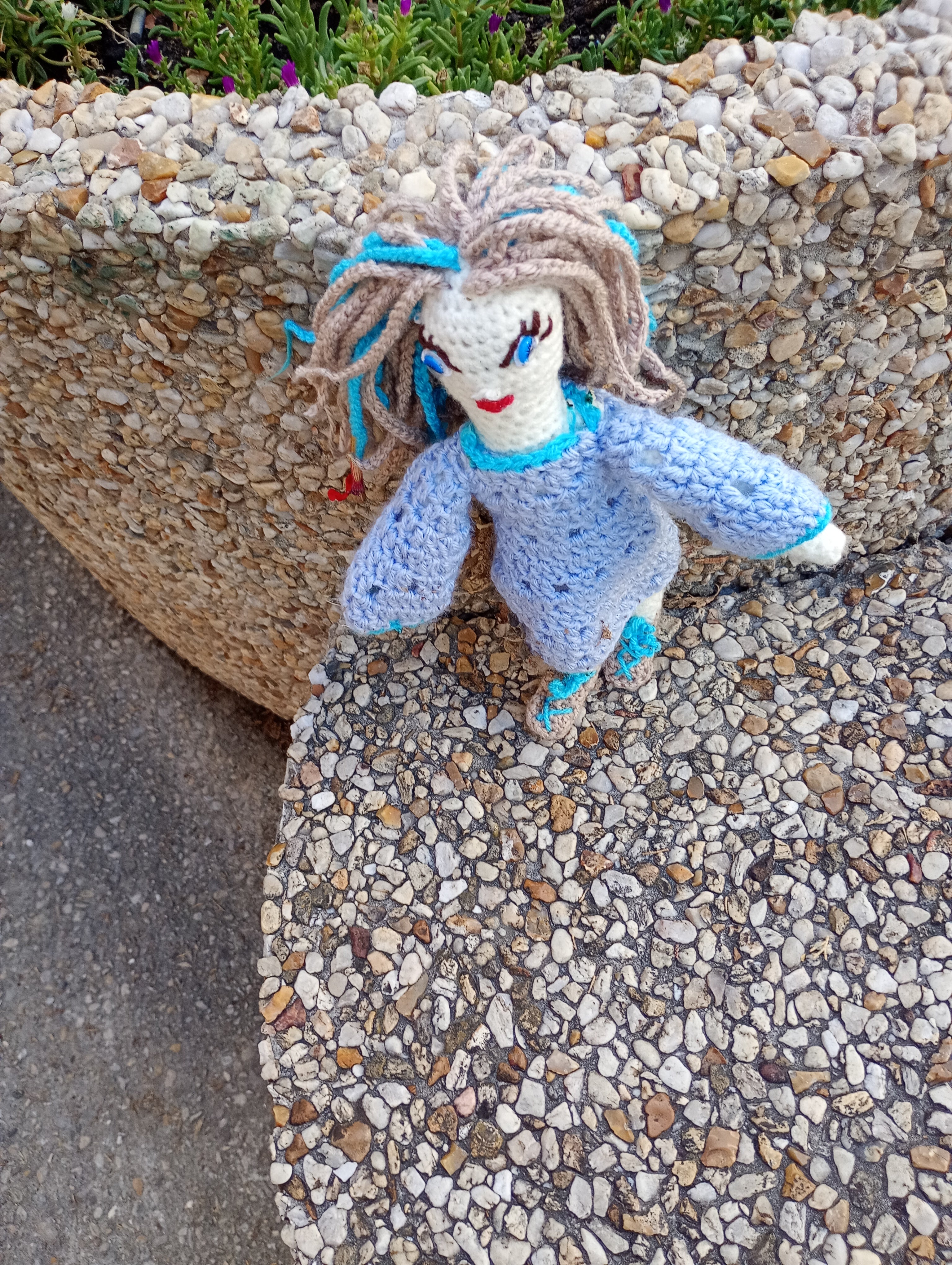 Poupee exsclisive crochet La Chercheuse 35cm