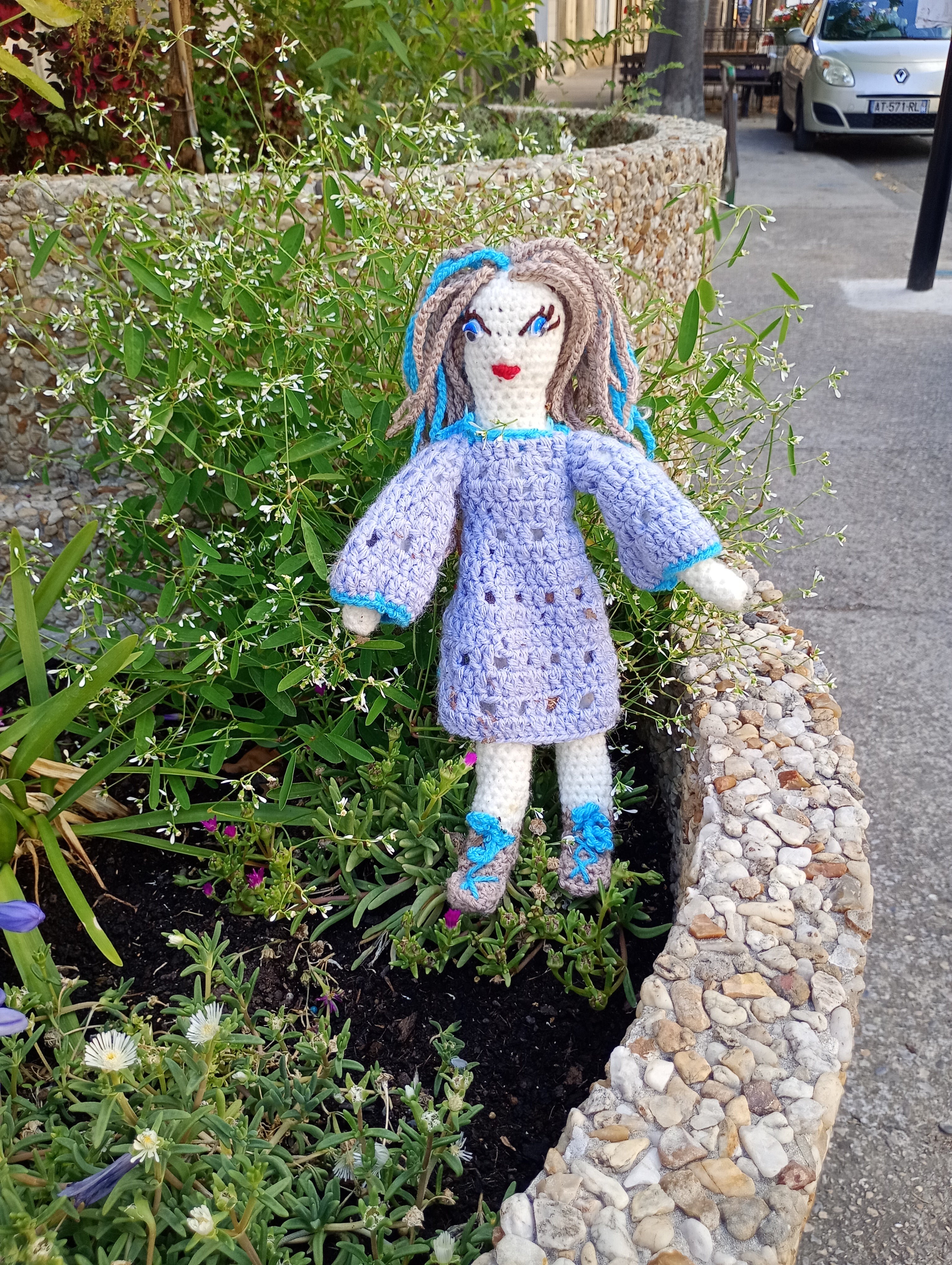 Poupee exsclisive crochet La Chercheuse 35cm