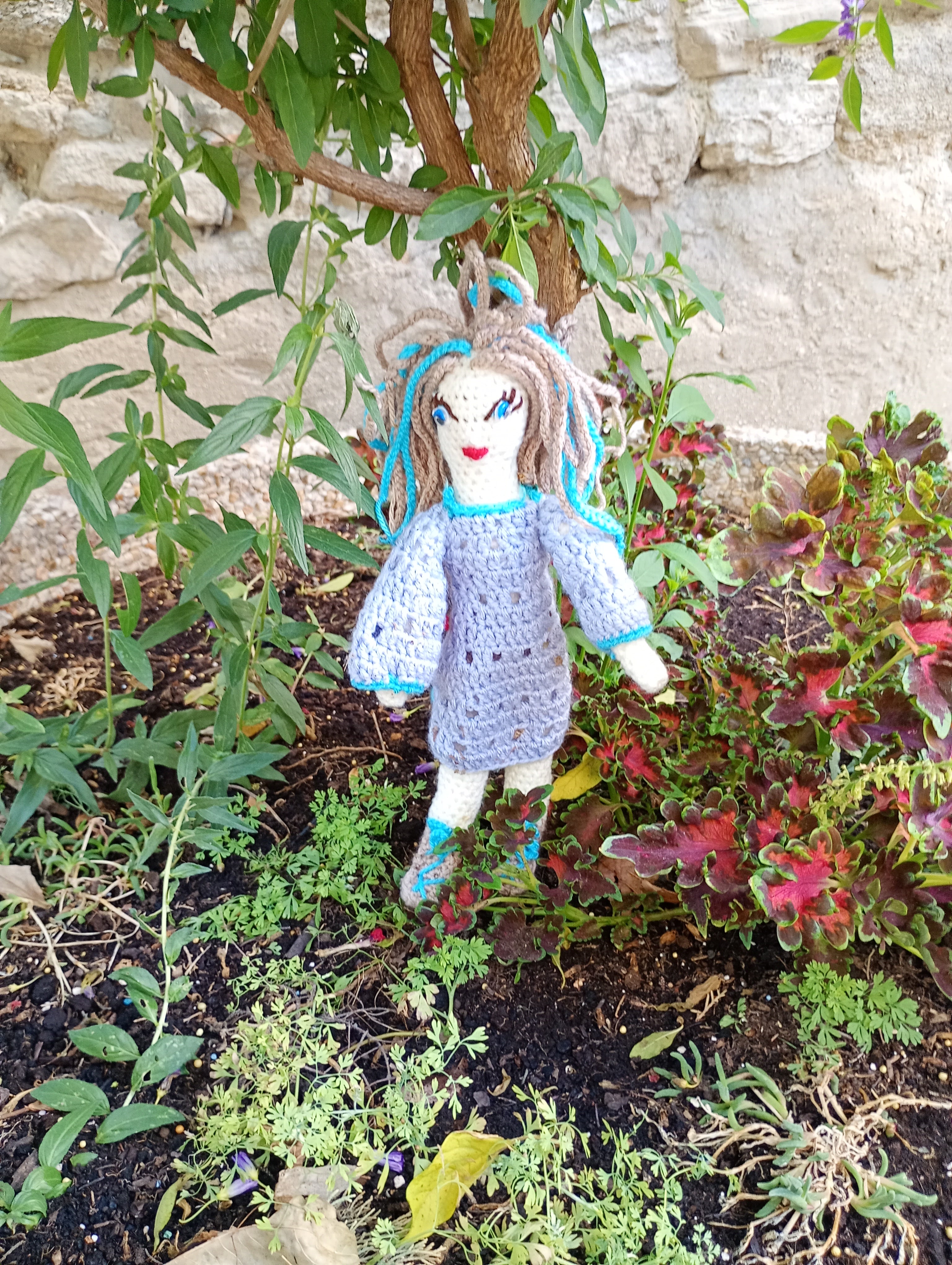 Poupee exsclisive crochet La Chercheuse 35cm