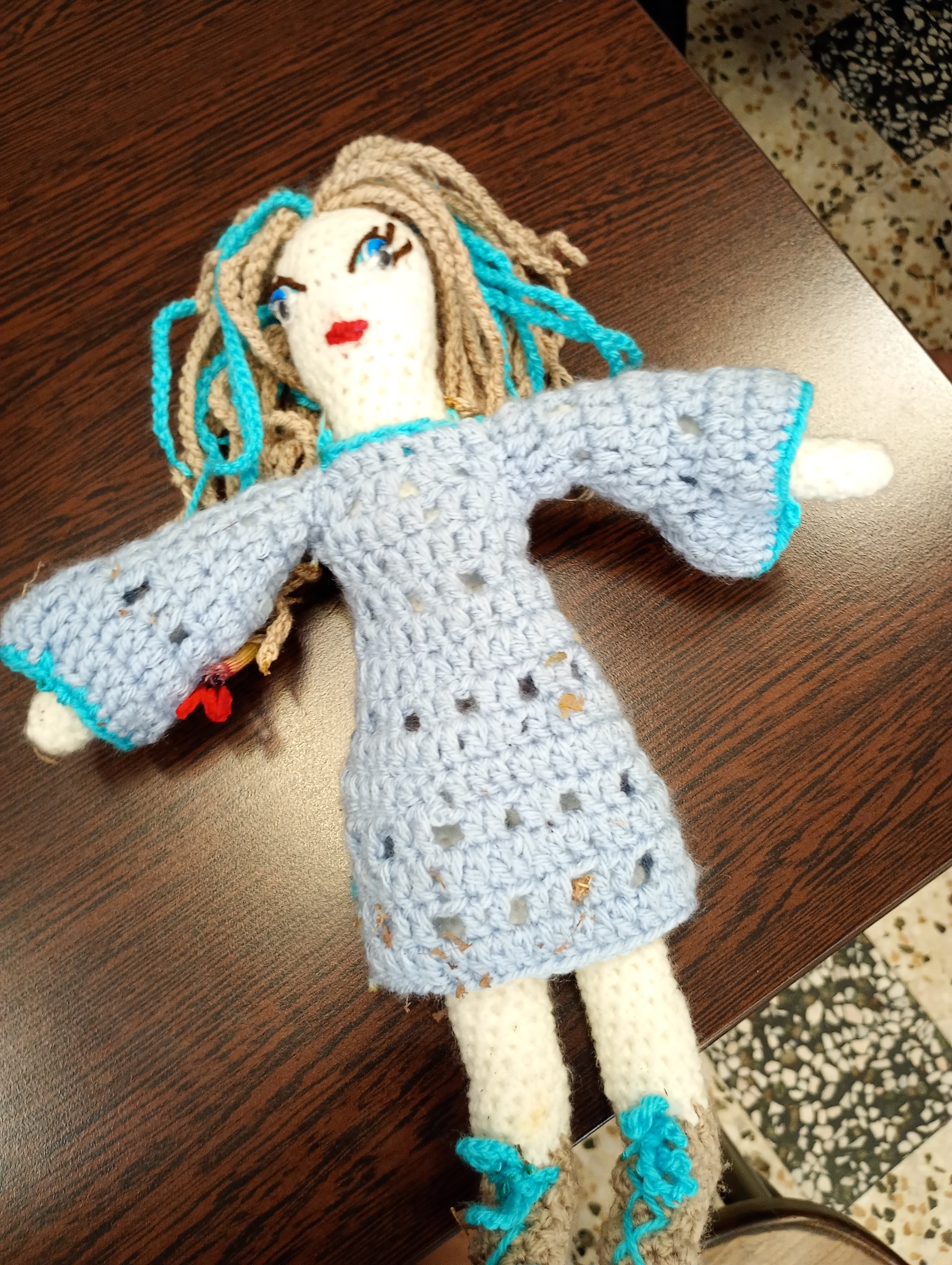 Poupee exsclisive crochet La Chercheuse 35cm