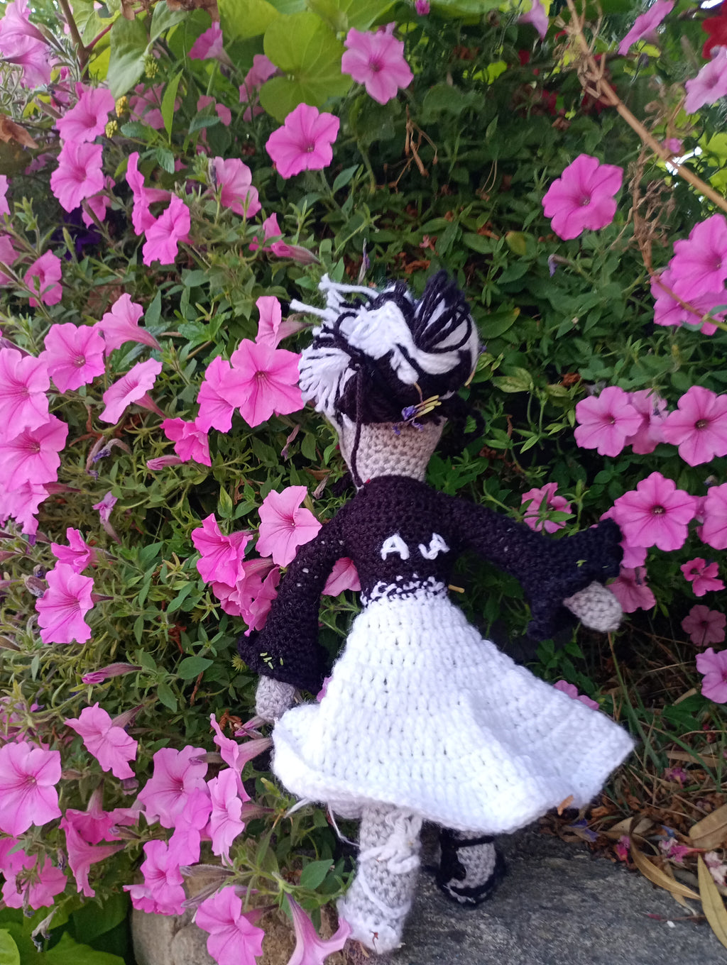 Poupe exsclusive crochet Gardienne de la frontiere mtiere 35cm