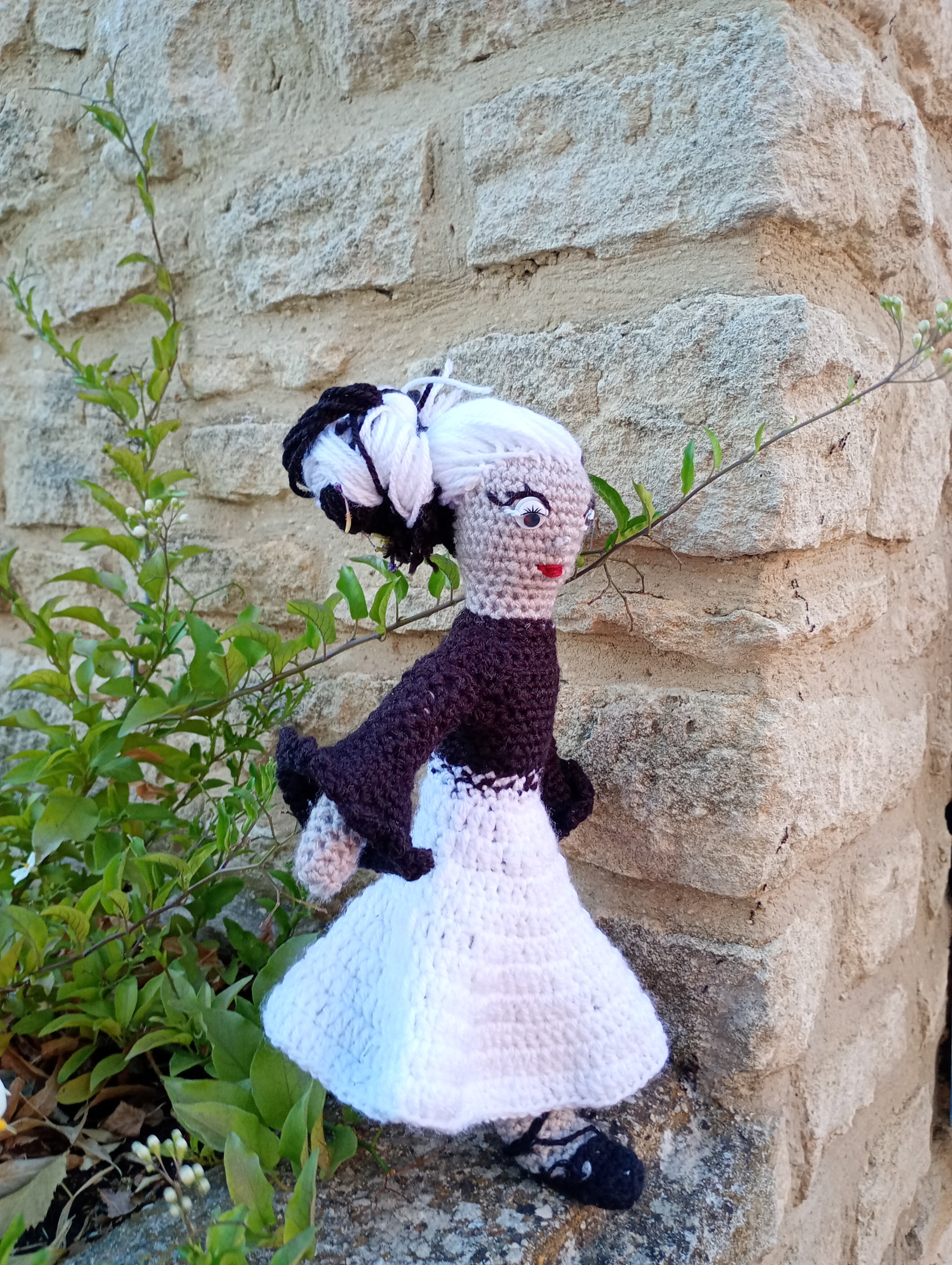 Poupe exsclusive crochet Gardienne de la frontiere mtiere 35cm