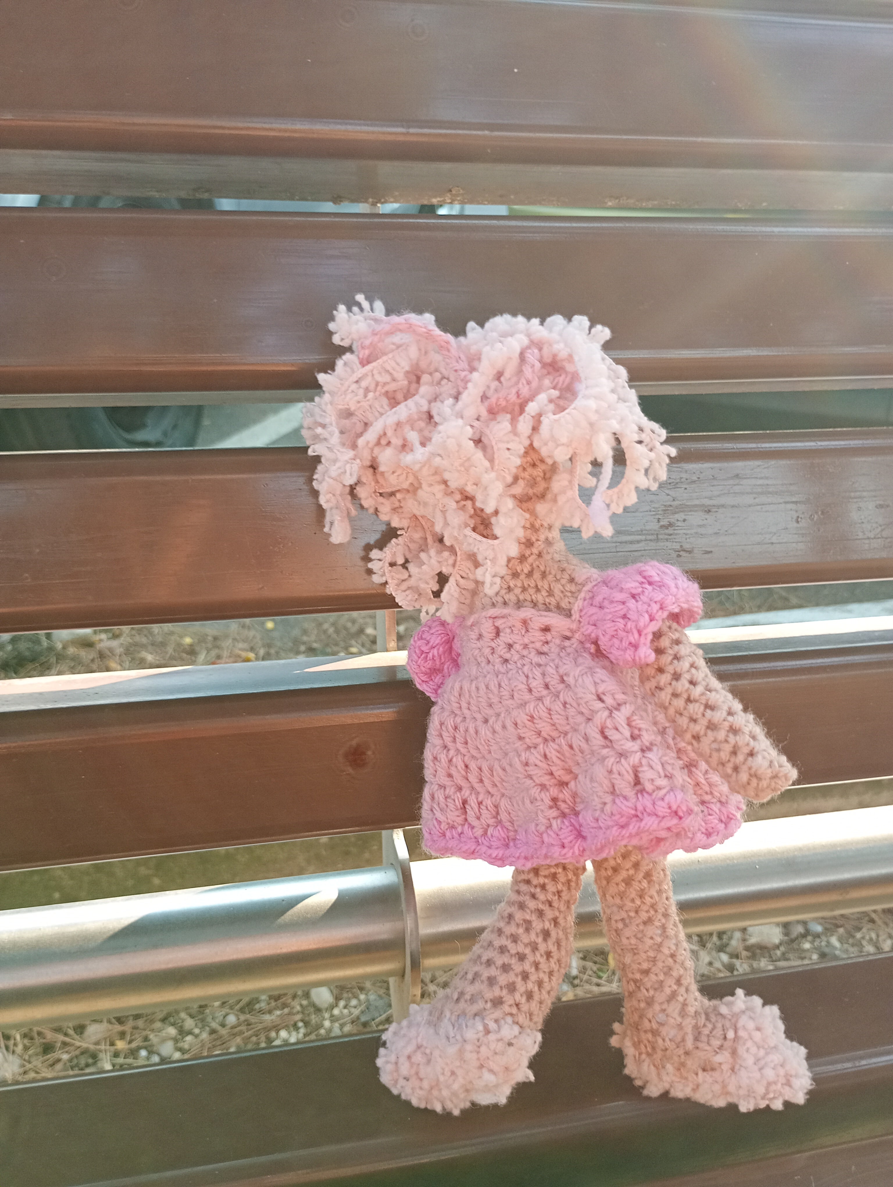 Poupe exsclusive crochet Gardienne de la Lumiere et fu Mond25cm