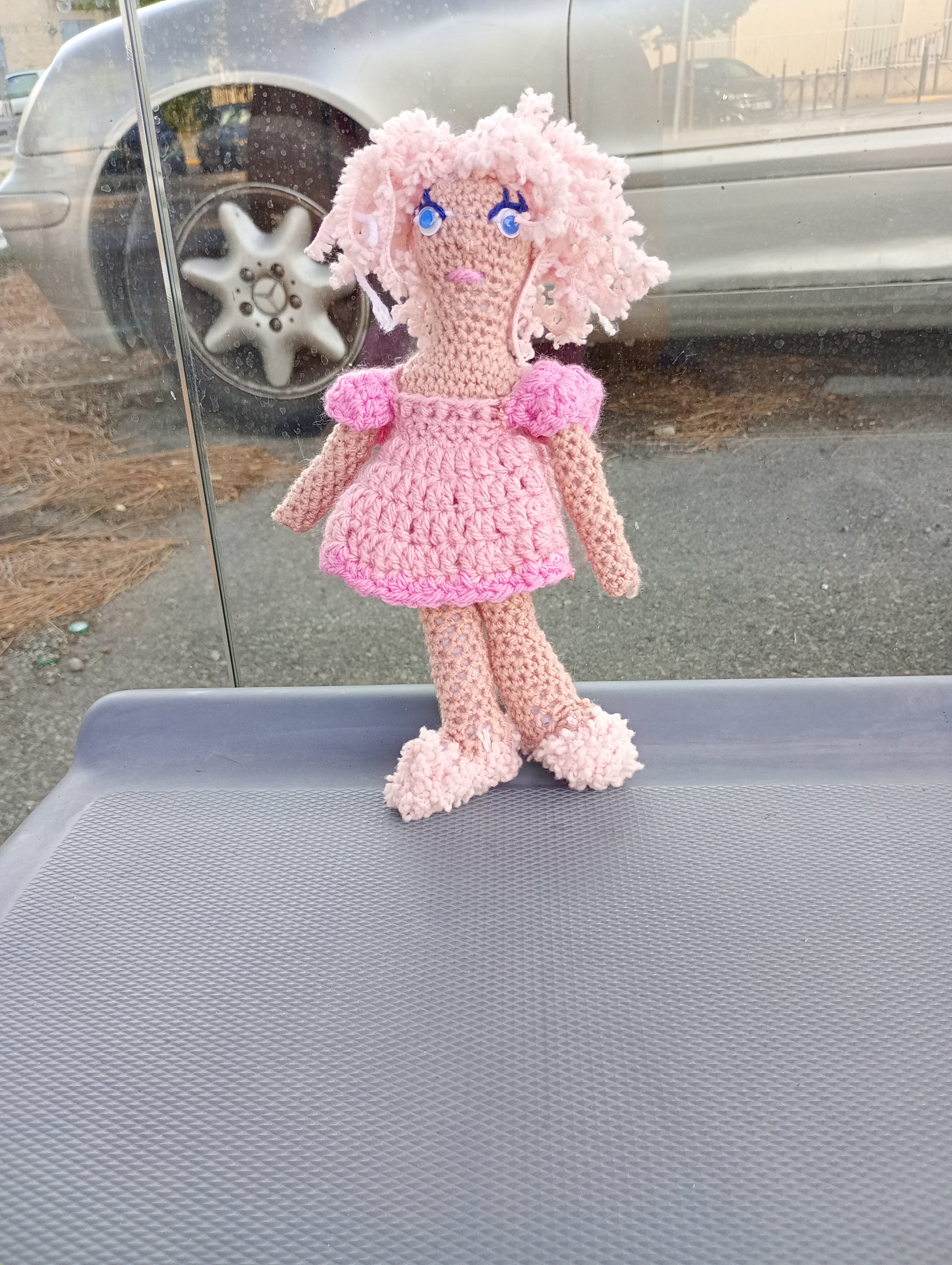 Poupe exsclusive crochet Gardienne de la Lumiere et fu Mond25cm