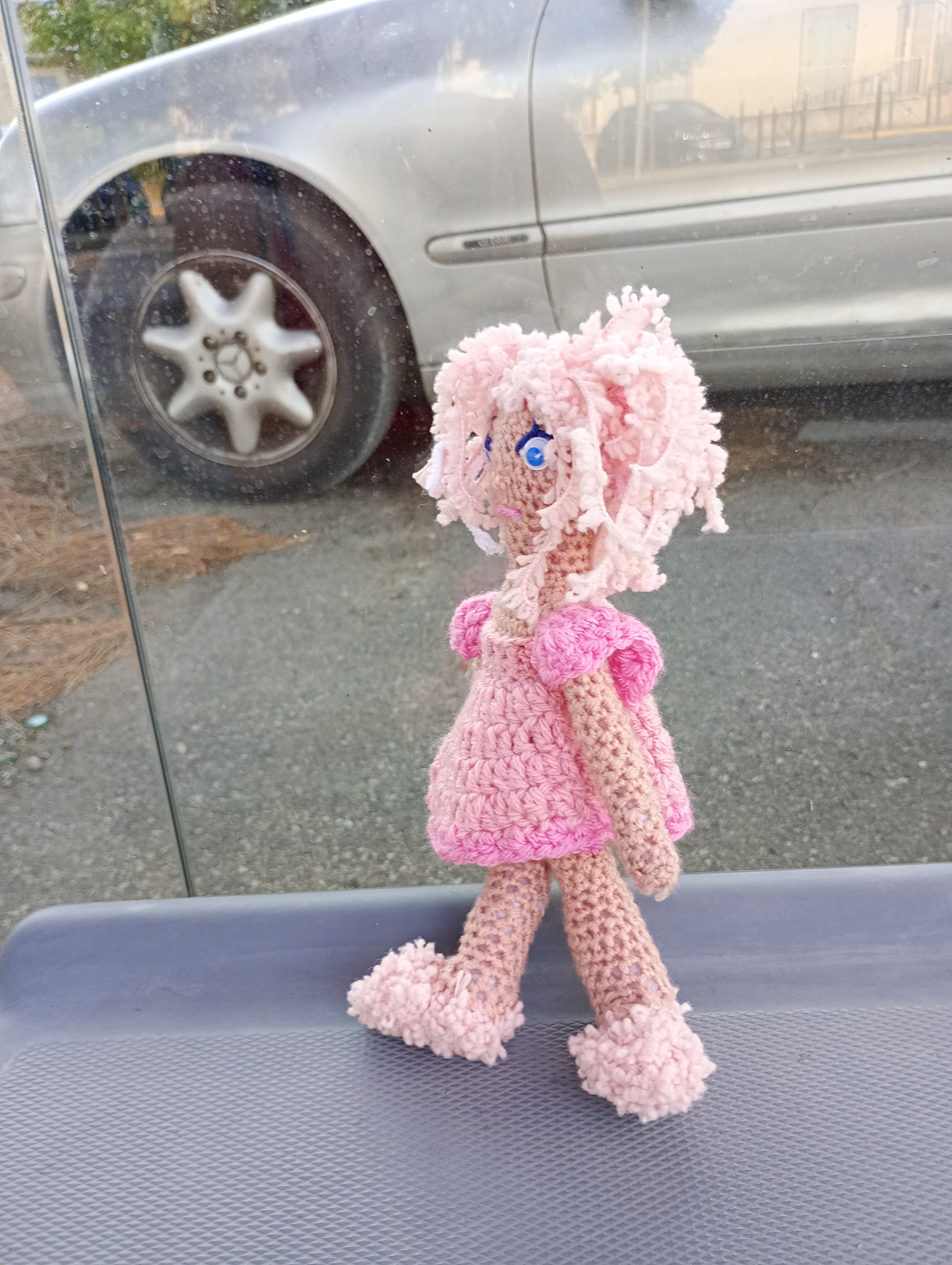 Poupe exsclusive crochet Gardienne de la Lumiere et fu Mond25cm