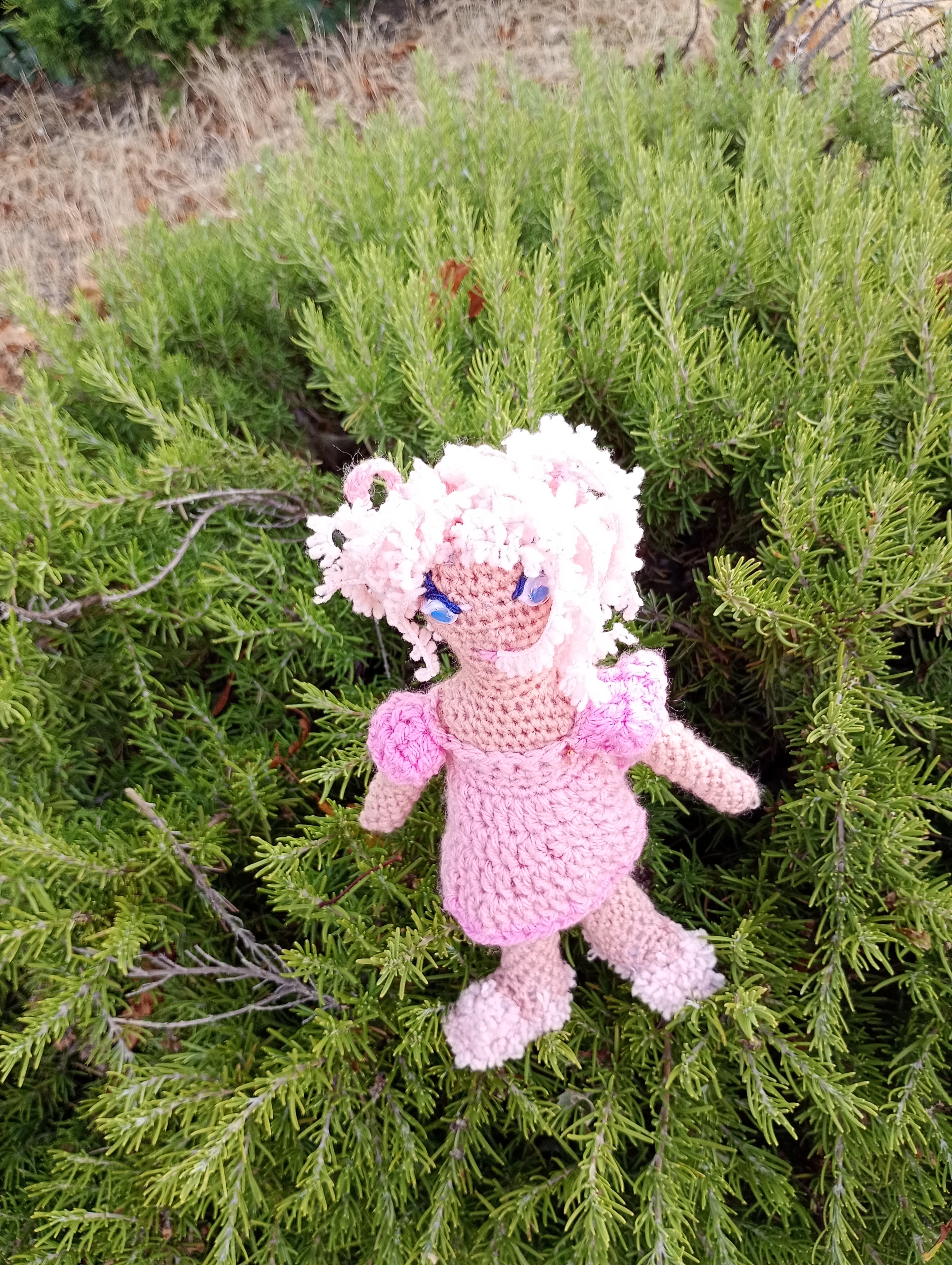 Poupe exsclusive crochet Gardienne de la Lumiere et fu Mond25cm