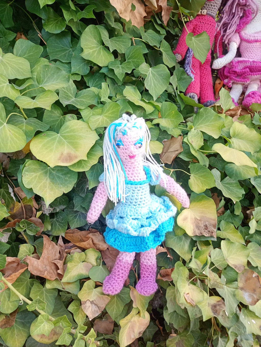 Poupe exsclusive crochet. Takis Muse d'unspirasion