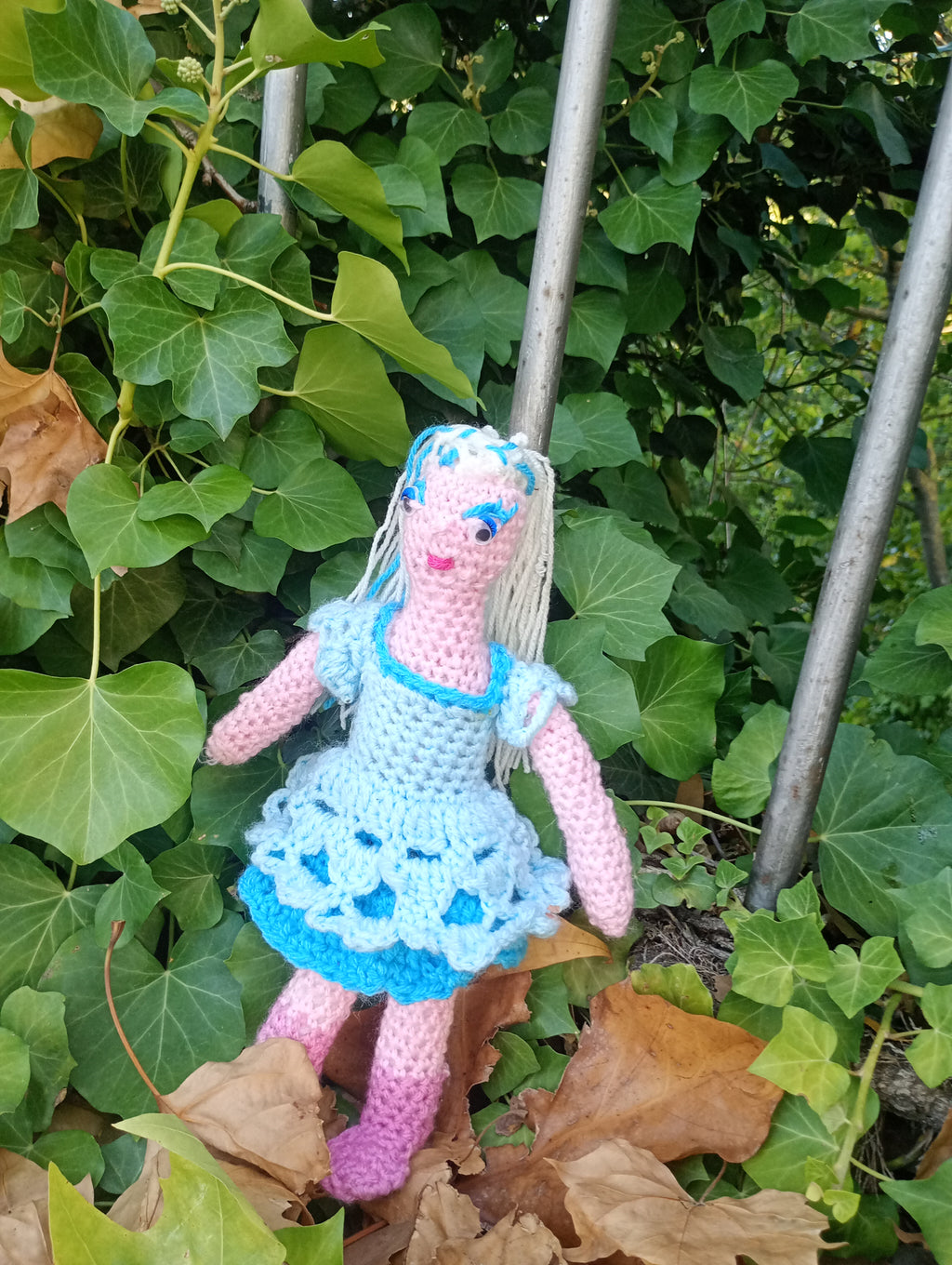 Poupe exsclusive crochet. Takis Muse d'unspirasion