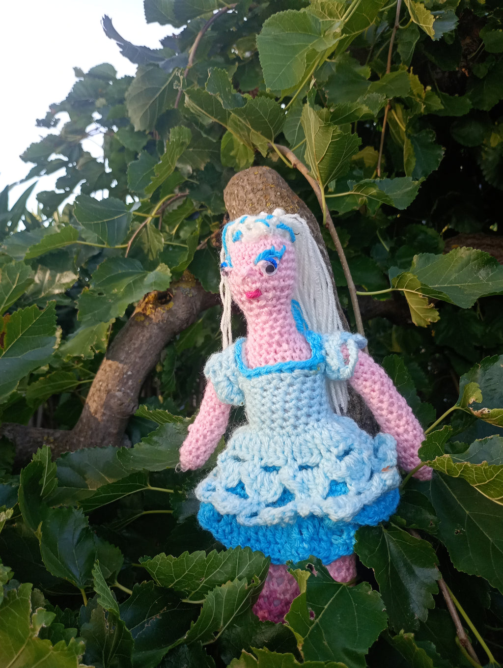 Poupe exsclusive crochet. Takis Muse d'unspirasion