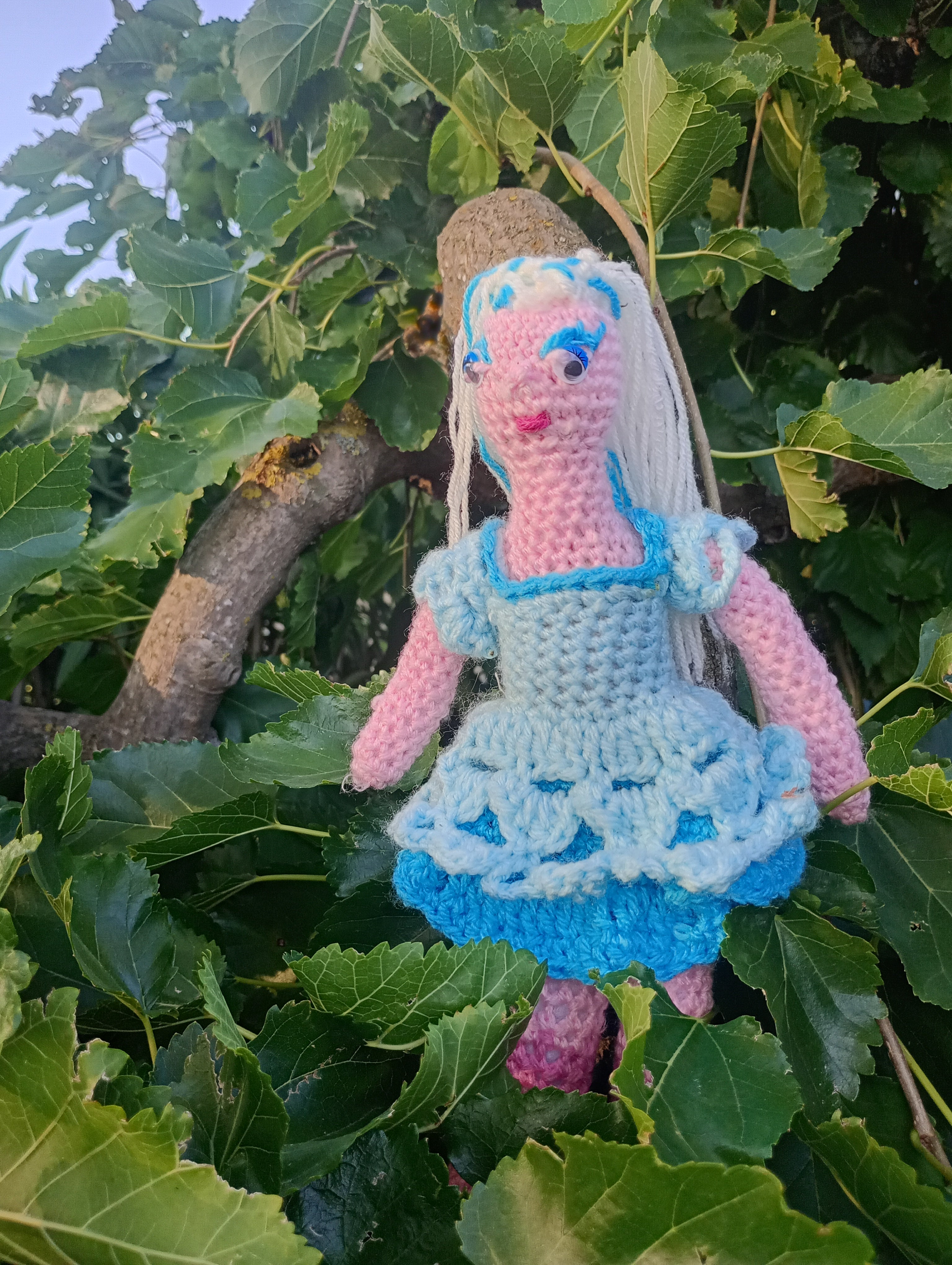 Poupe exsclusive crochet. Takis Muse d'unspirasion