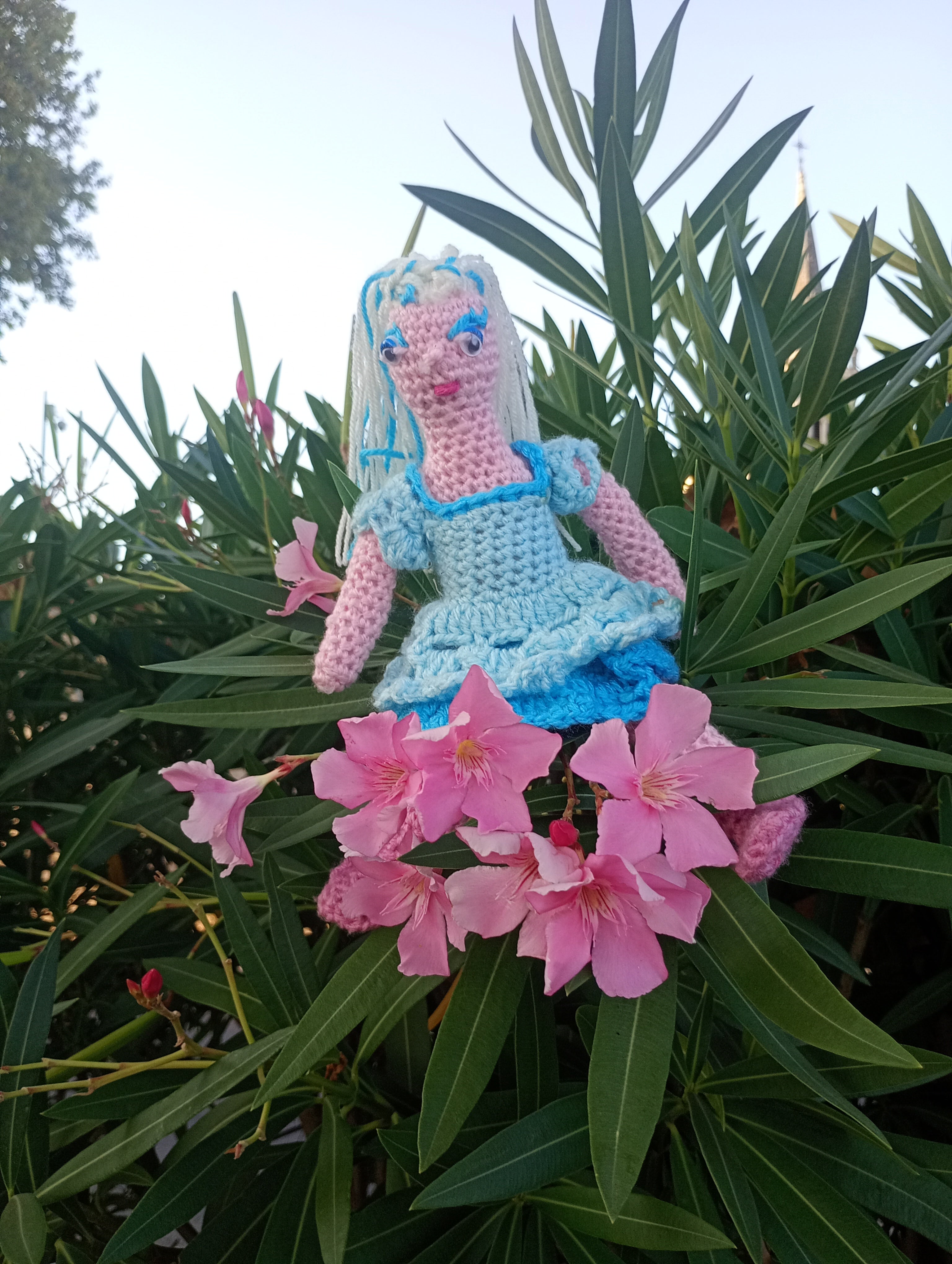 Poupe exsclusive crochet. Takis Muse d'unspirasion