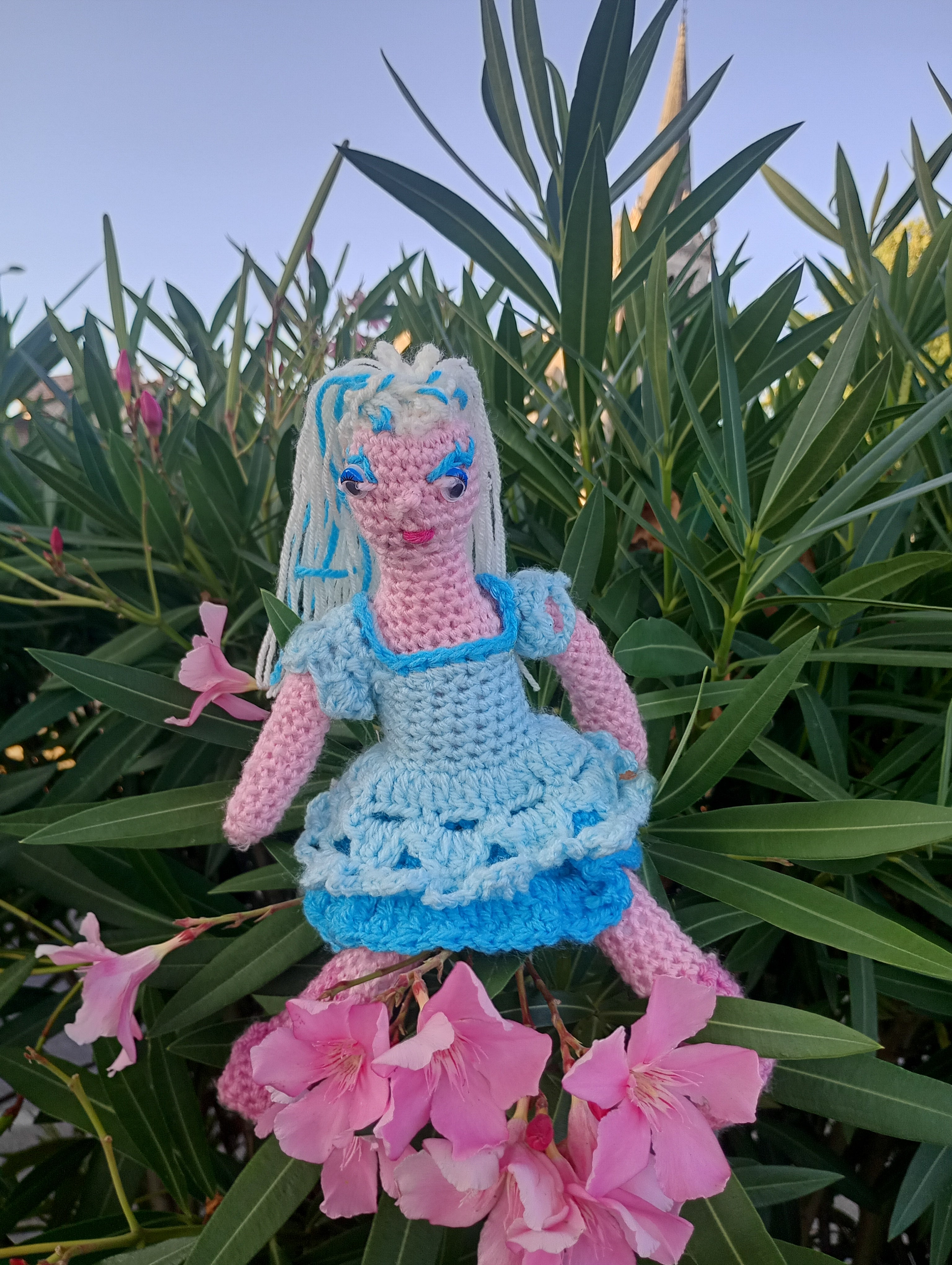 Poupe exsclusive crochet. Takis Muse d'unspirasion