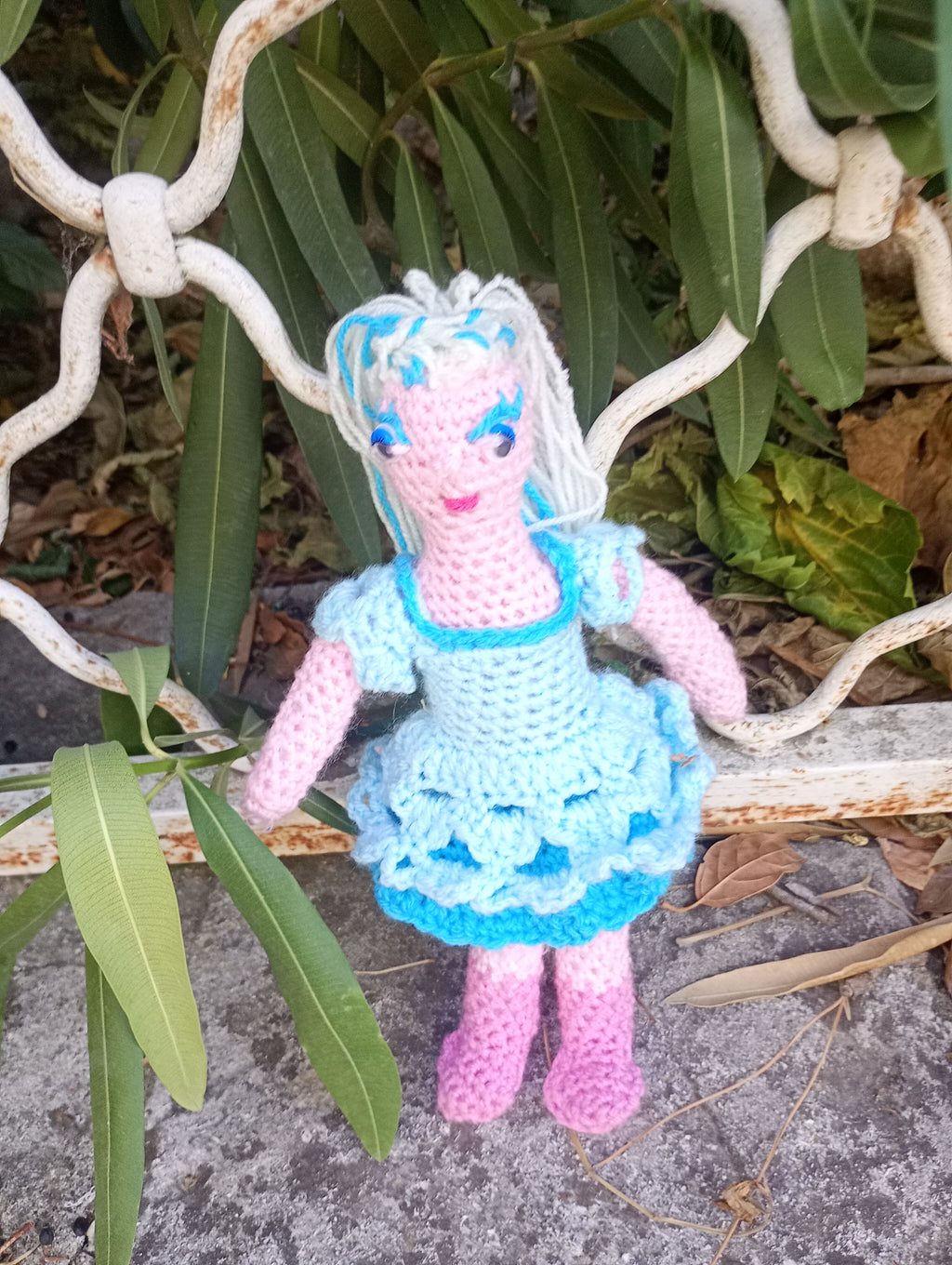 Poupe exsclusive crochet. Takis Muse d'unspirasion