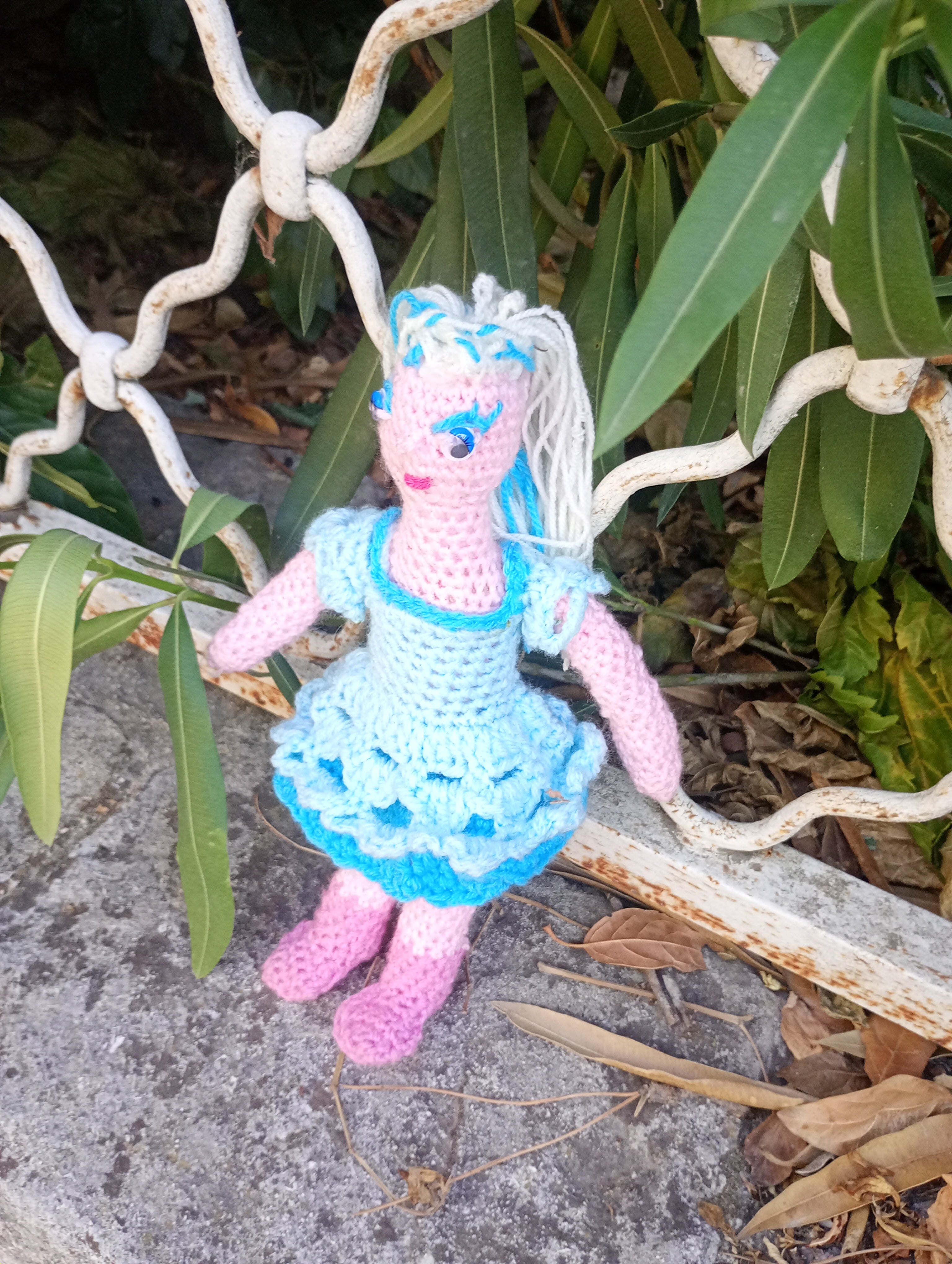 Poupe exsclusive crochet. Takis Muse d'unspirasion