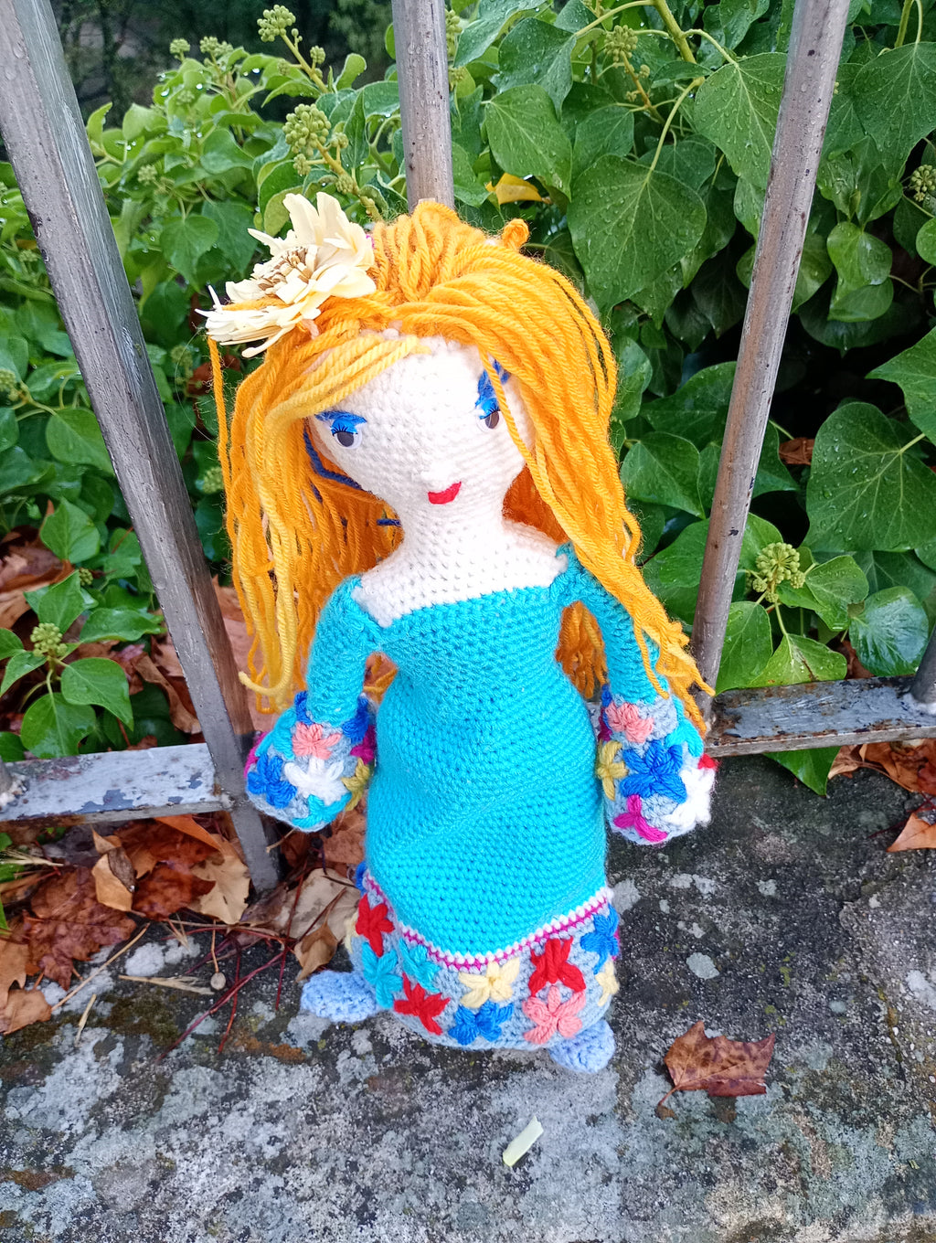 Poupe exsclusive crochet la Verge d'Awuamarinre 55cm