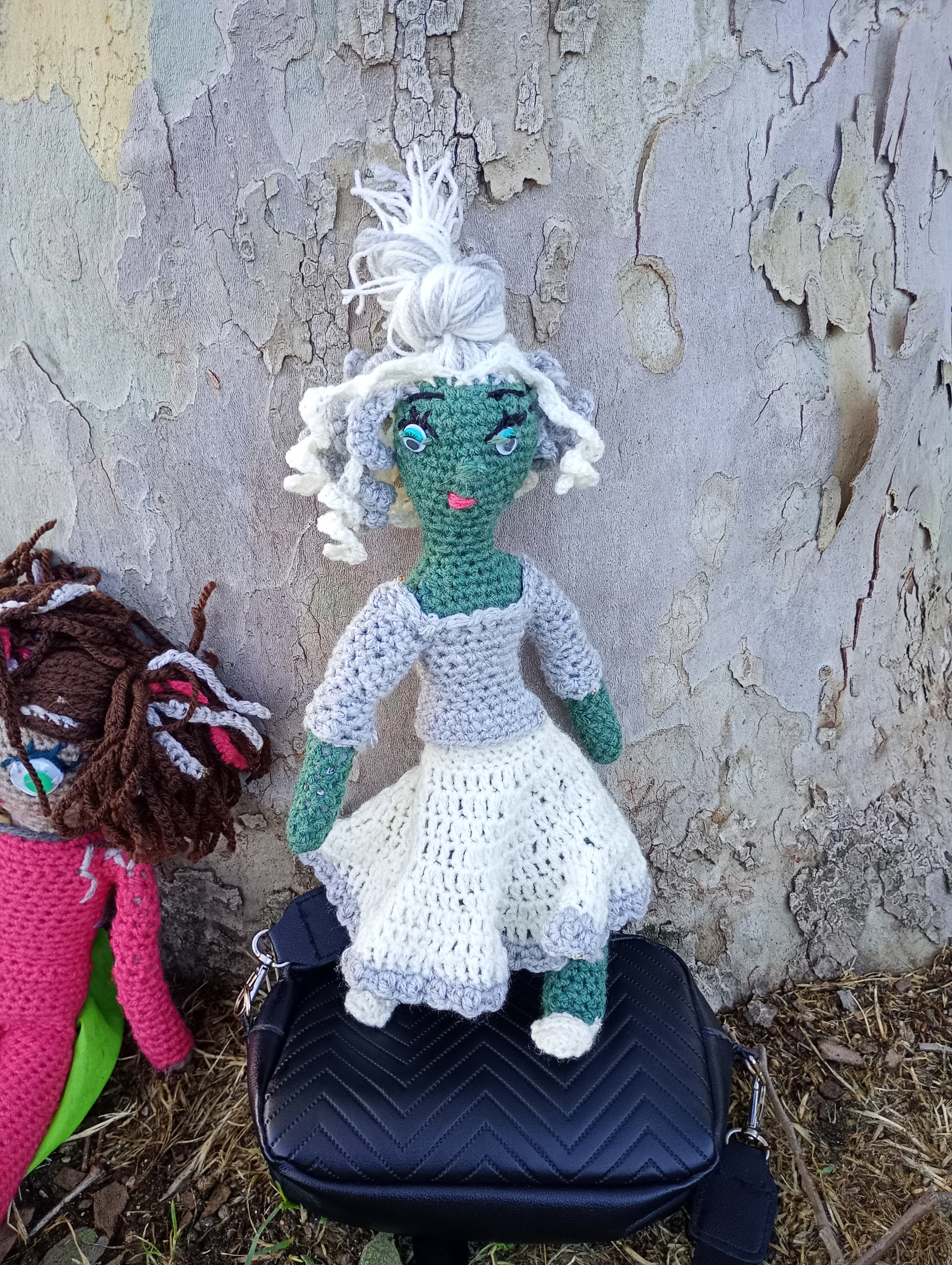 Poupe exsclusive crochet Tablet of Time