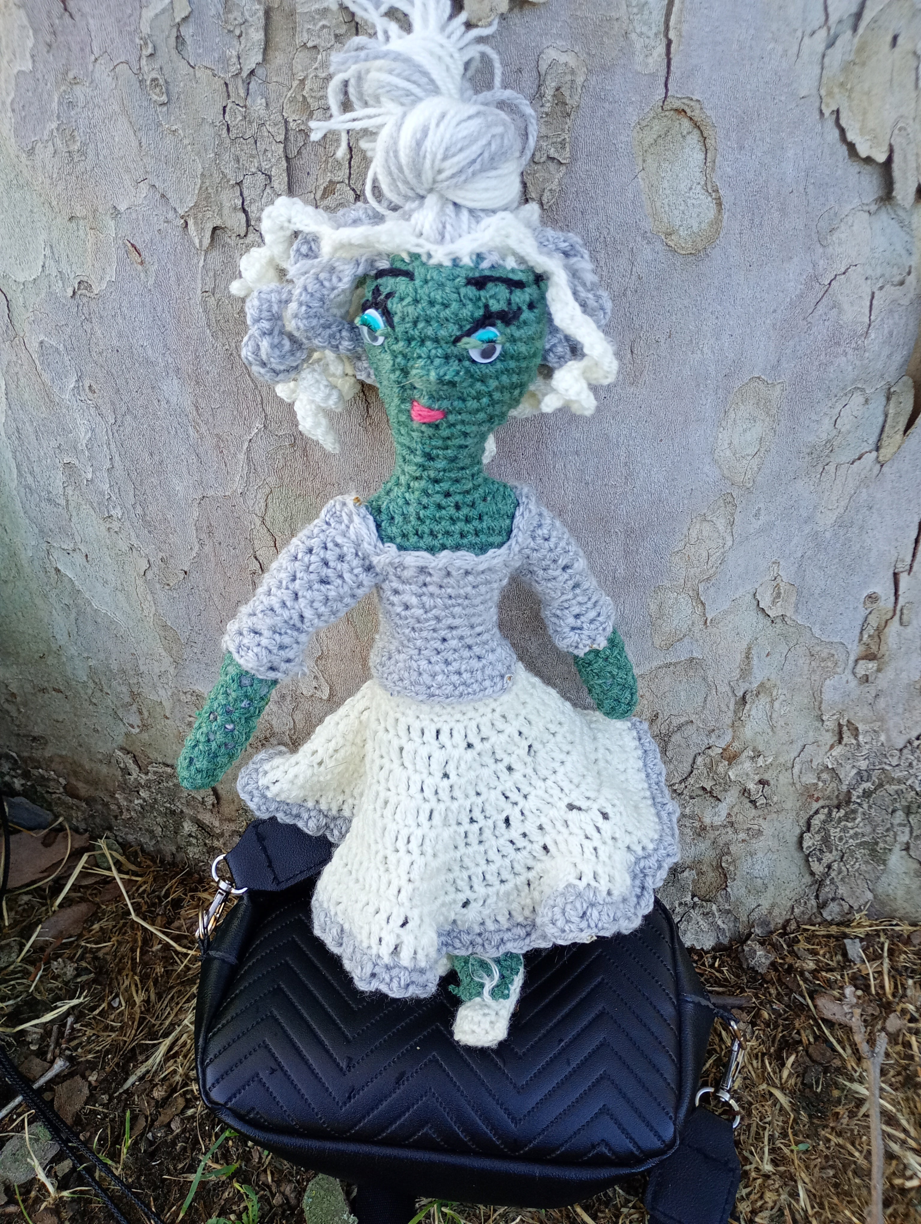 Poupe exsclusive crochet Tablet of Time