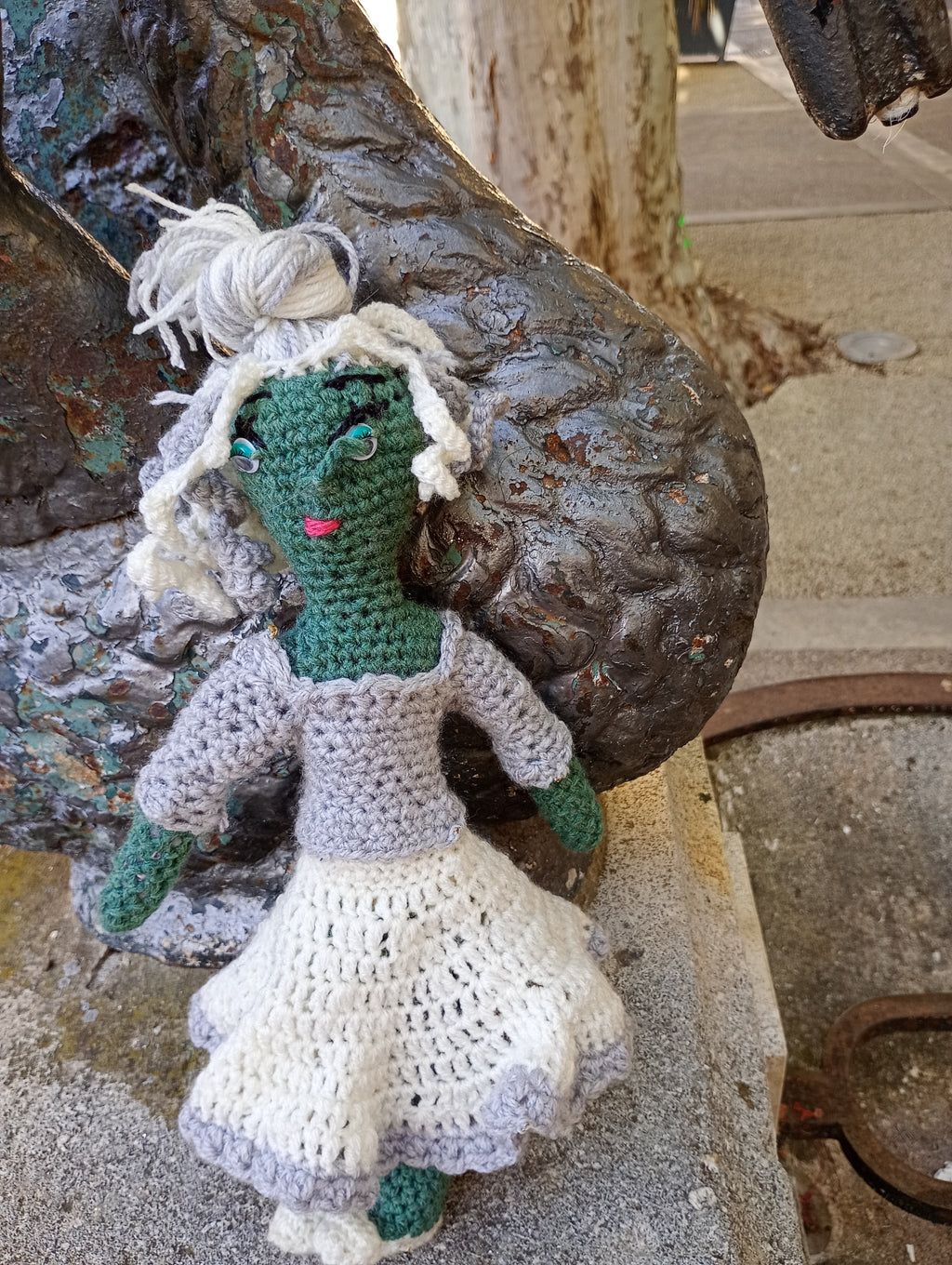 Poupe exsclusive crochet Tablet of Time