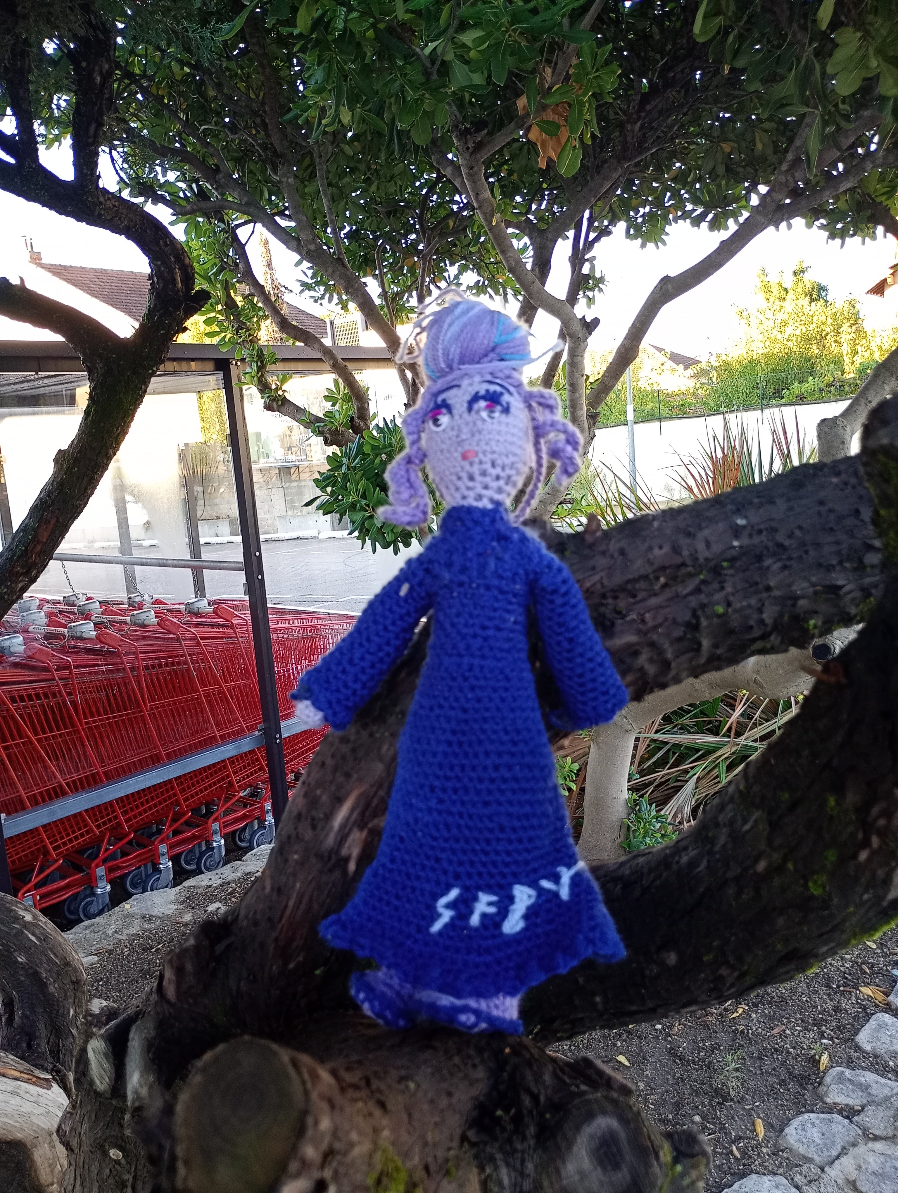 Poupe exsclusive crochet Thr Tabliet of Ecoyerism snd Mysticren35cm