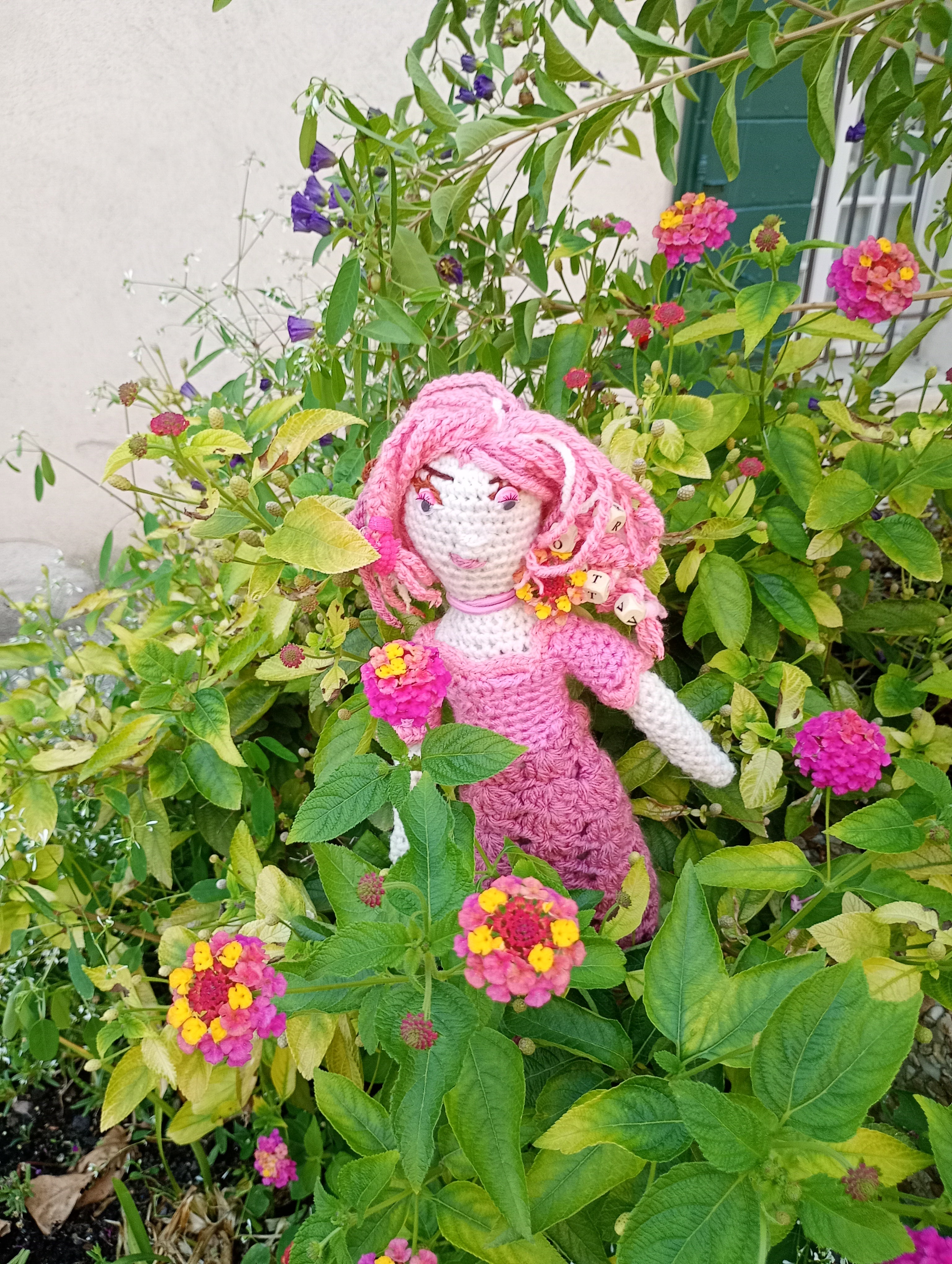 Poupe exsclusive crochet ka Tablette du Destin 35cm