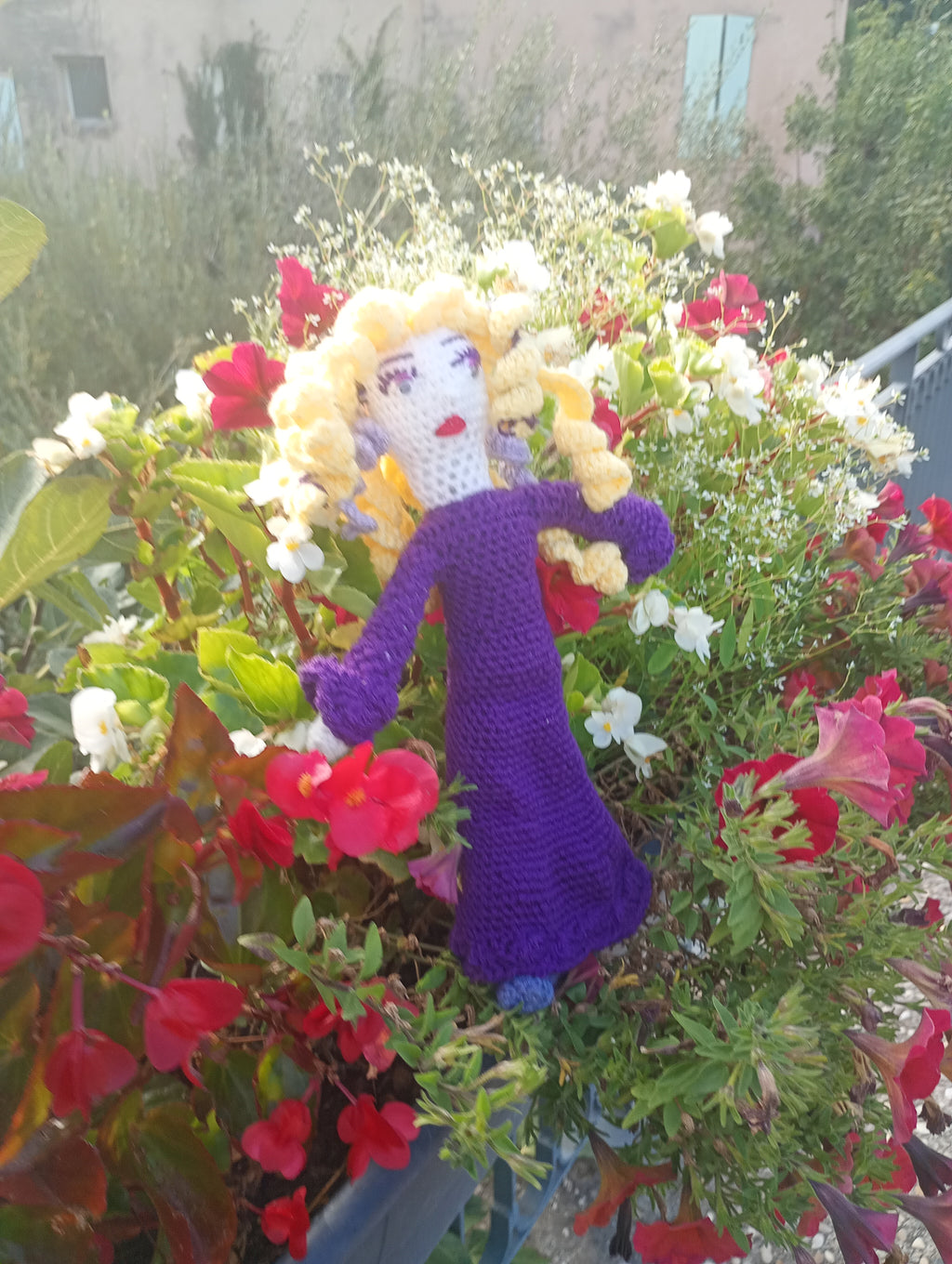 Poupee exsclisive crochet Tablette fr la Sagesde35cm