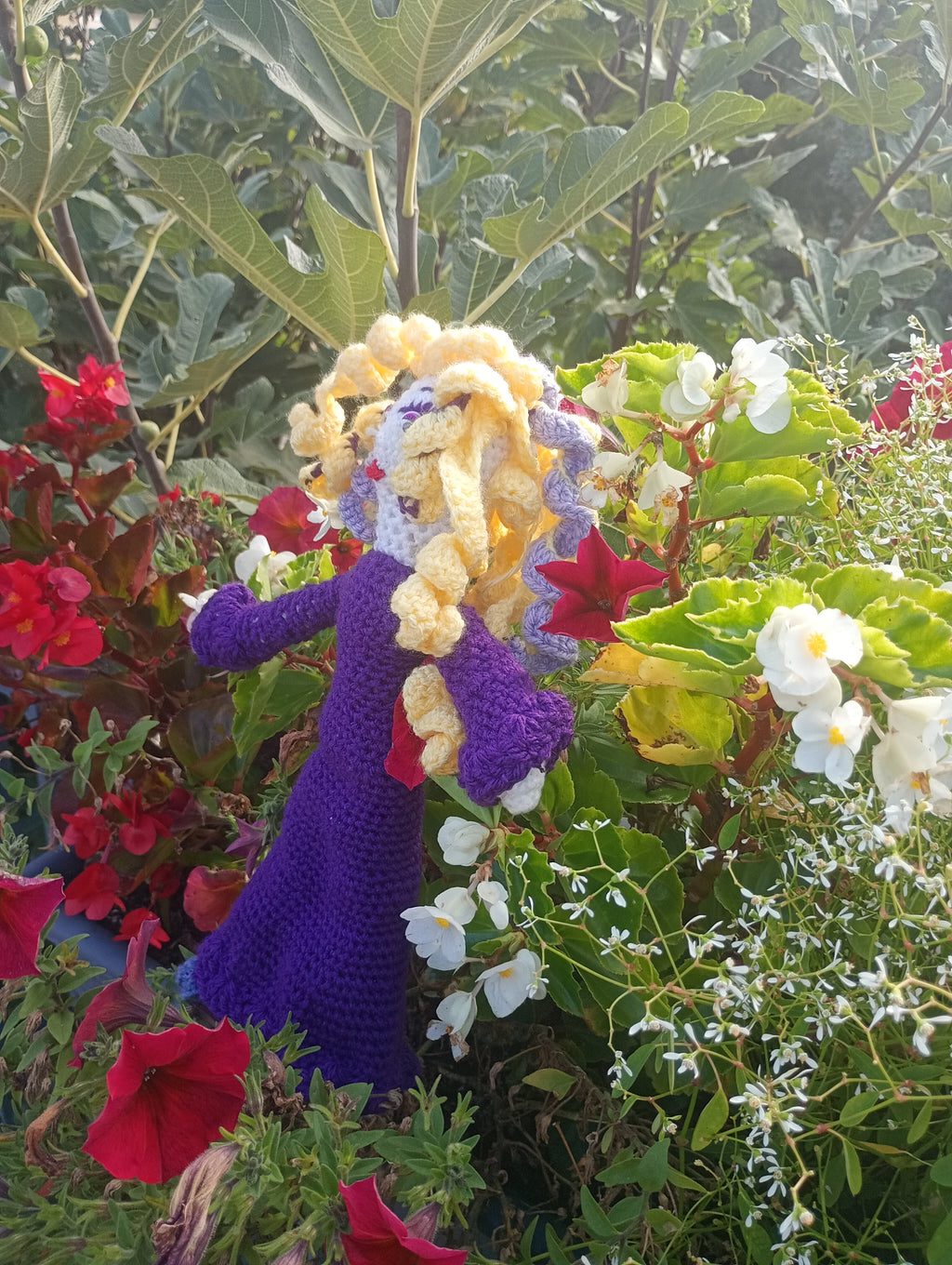 Poupee exsclisive crochet Tablette fr la Sagesde35cm