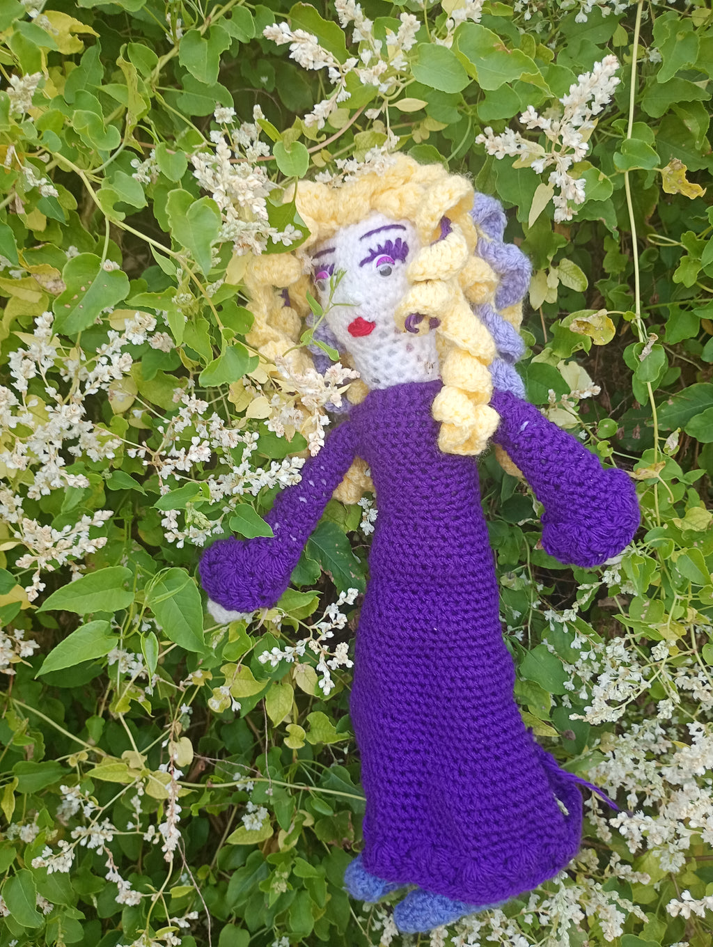 Poupee exsclisive crochet Tablette fr la Sagesde35cm