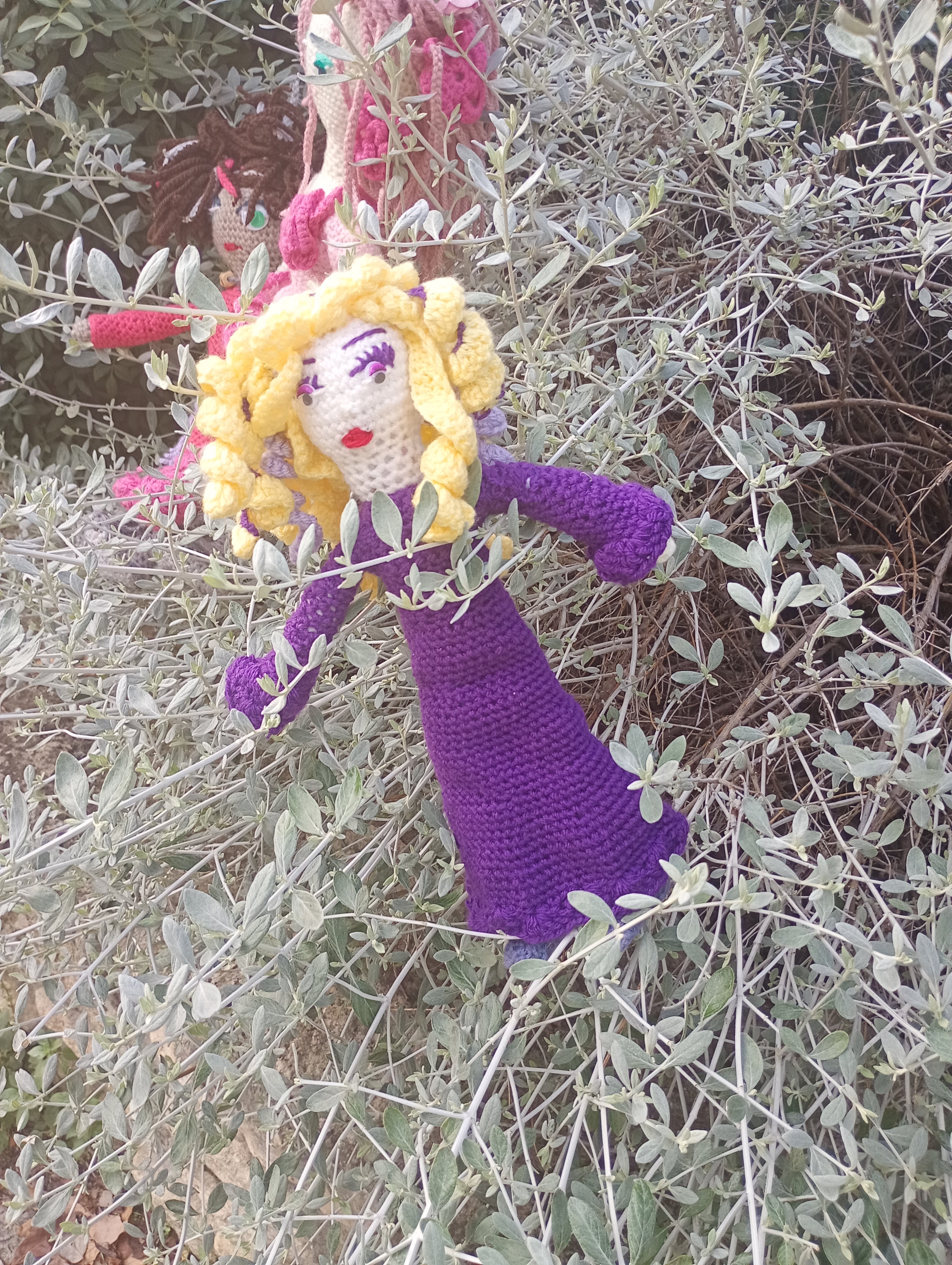 Poupee exsclisive crochet Tablette fr la Sagesde35cm