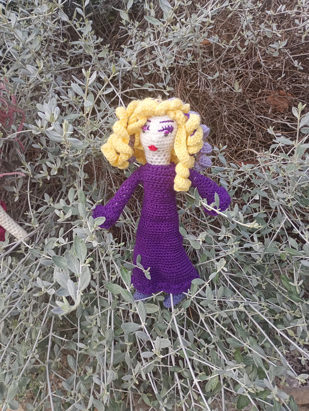 Poupee exsclisive crochet Tablette fr la Sagesde35cm