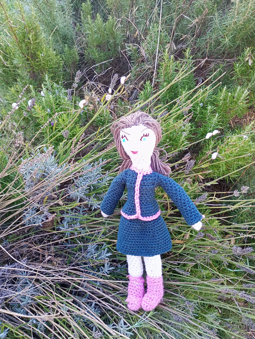 Poupe exsclusive crochet collection drs maitred du monde Elise d'elryr 35cm