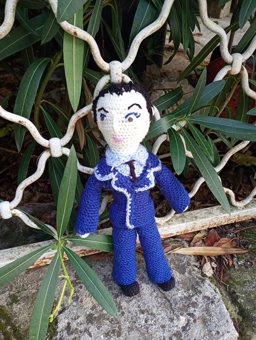 Poupe exsclusive crochet l'investisseir mecrnr36cm