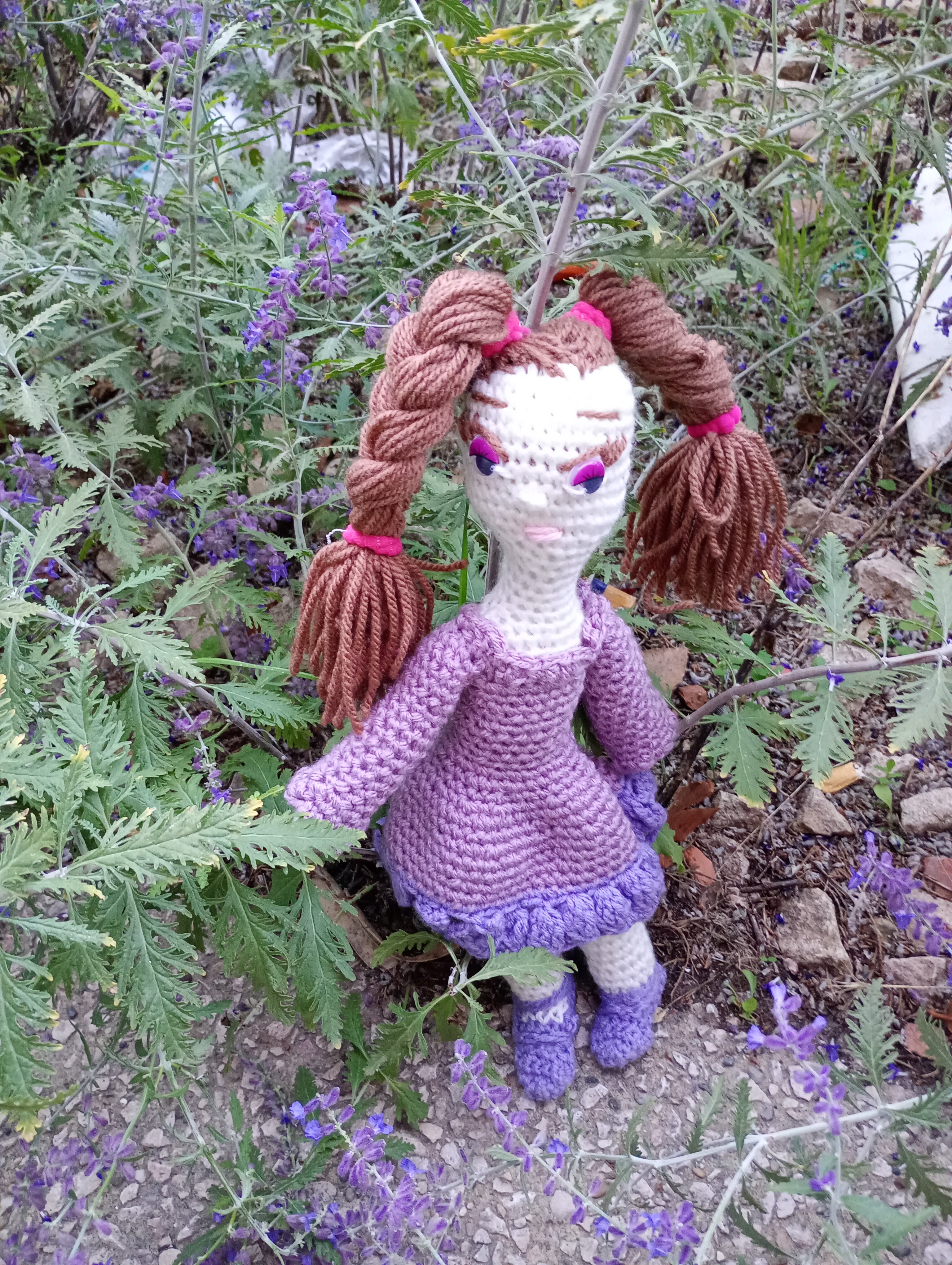 Poupe exsclusive crochet madame Monopolies .Region et Ville en France 35cm