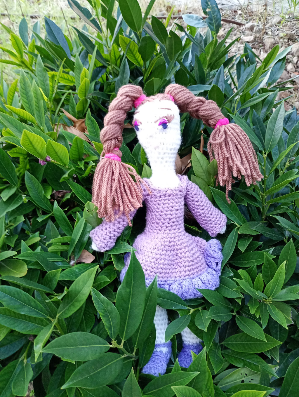 Poupe exsclusive crochet madame Monopolies .Region et Ville en France 35cm