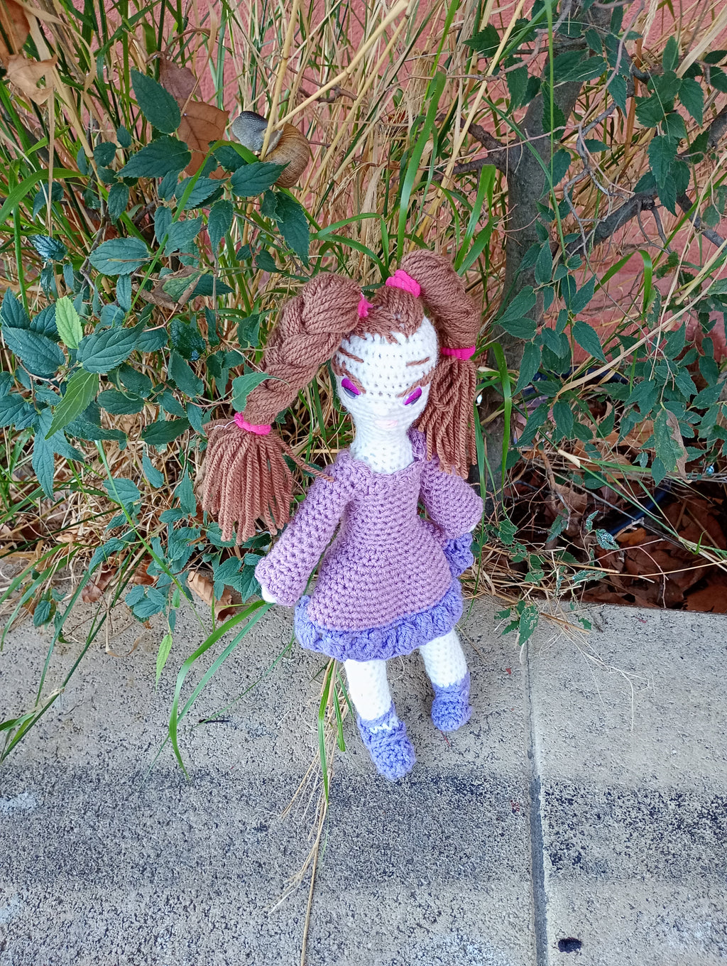 Poupe exsclusive crochet madame Monopolies .Region et Ville en France 35cm