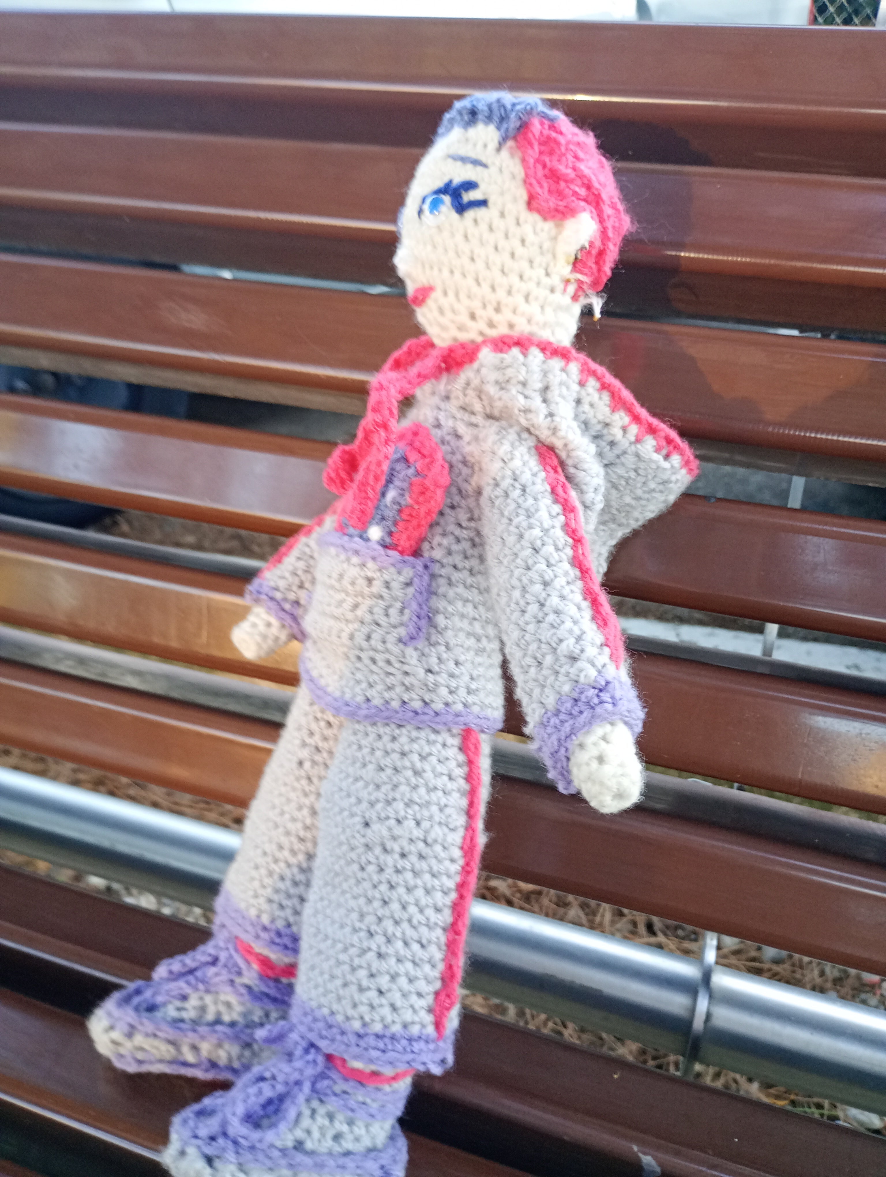 Poupe exsclusive crochet Elon de Groc -Madter of Digital 40cm