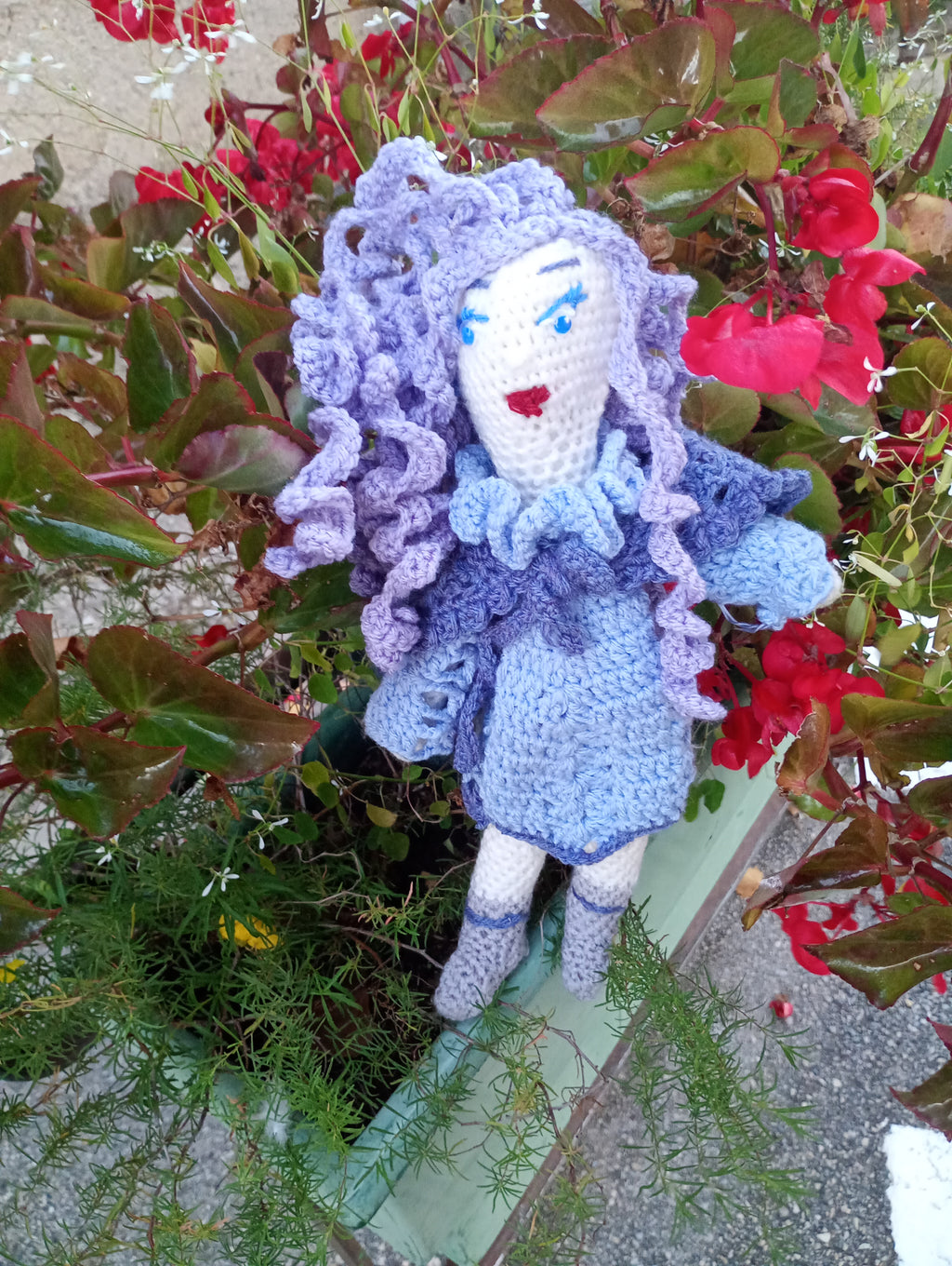 Poupe exsclusive crochet  The Gardian of the Future  35cm