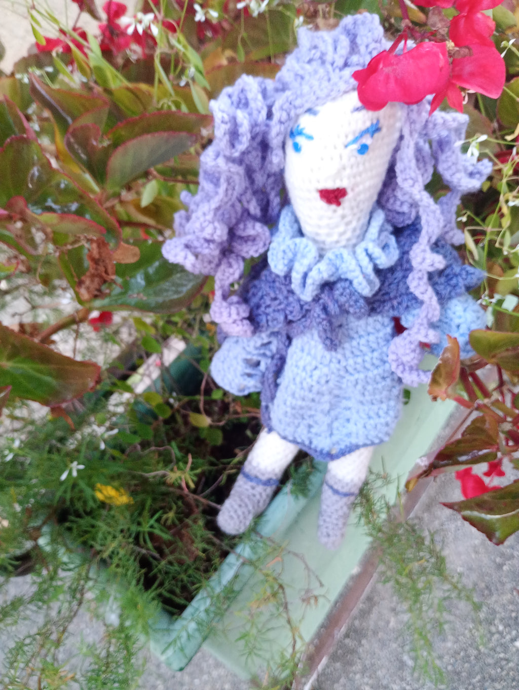 Poupe exsclusive crochet  The Gardian of the Future  35cm