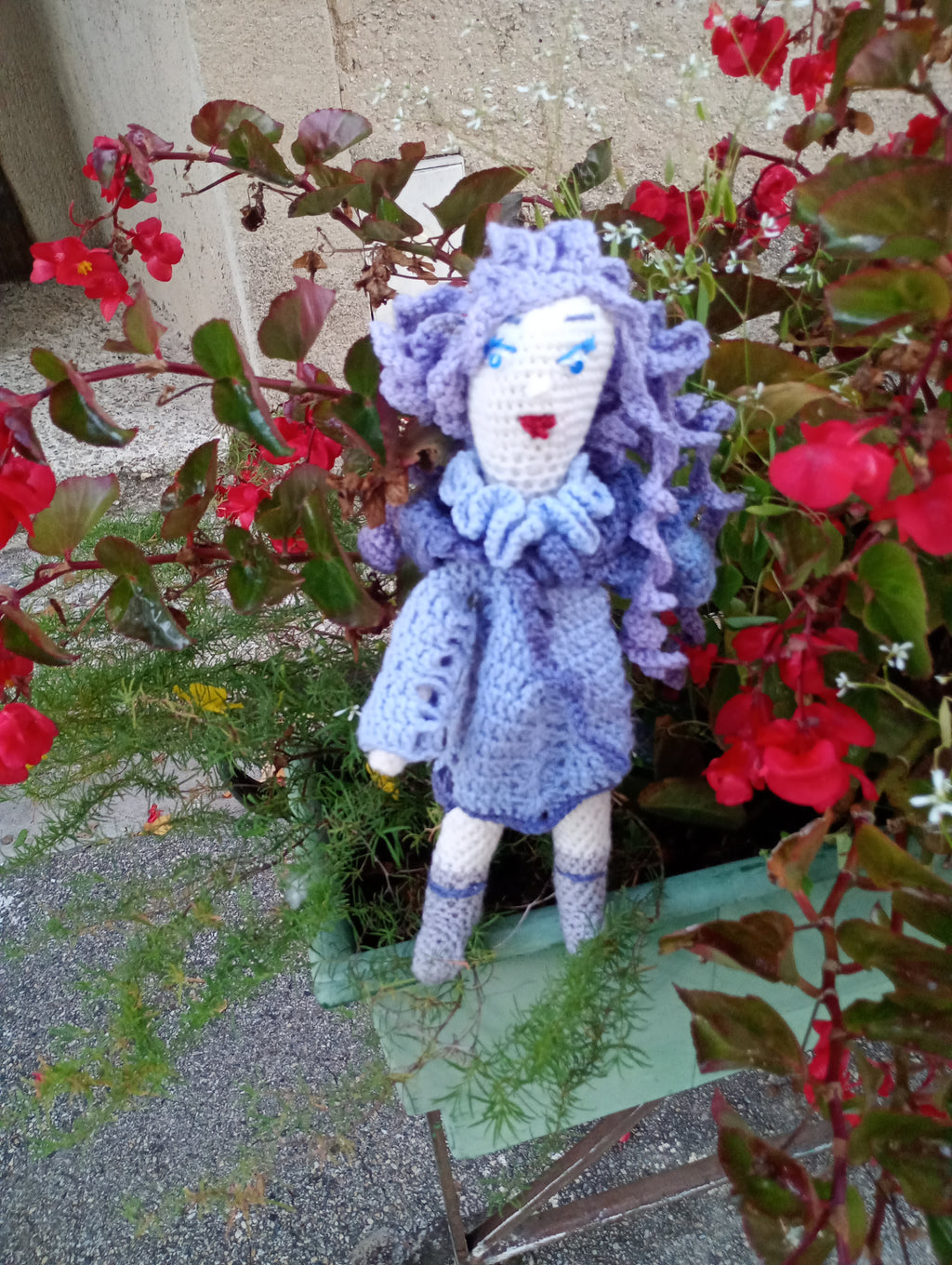 Poupe exsclusive crochet  The Gardian of the Future  35cm