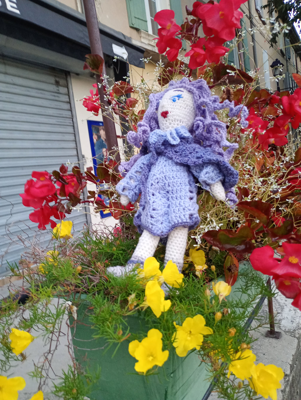 Poupe exsclusive crochet  The Gardian of the Future  35cm