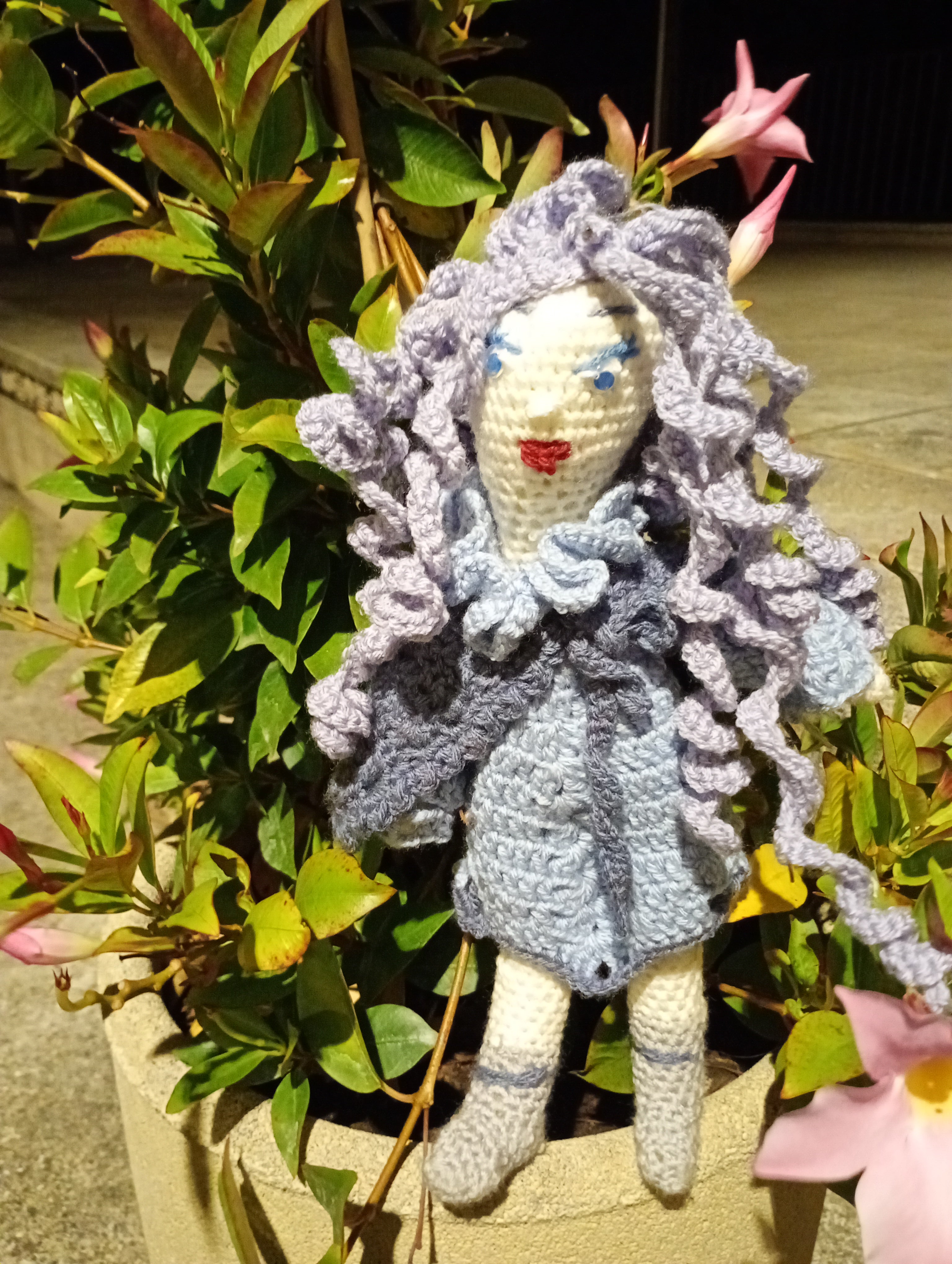 Poupe exsclusive crochet  The Gardian of the Future  35cm