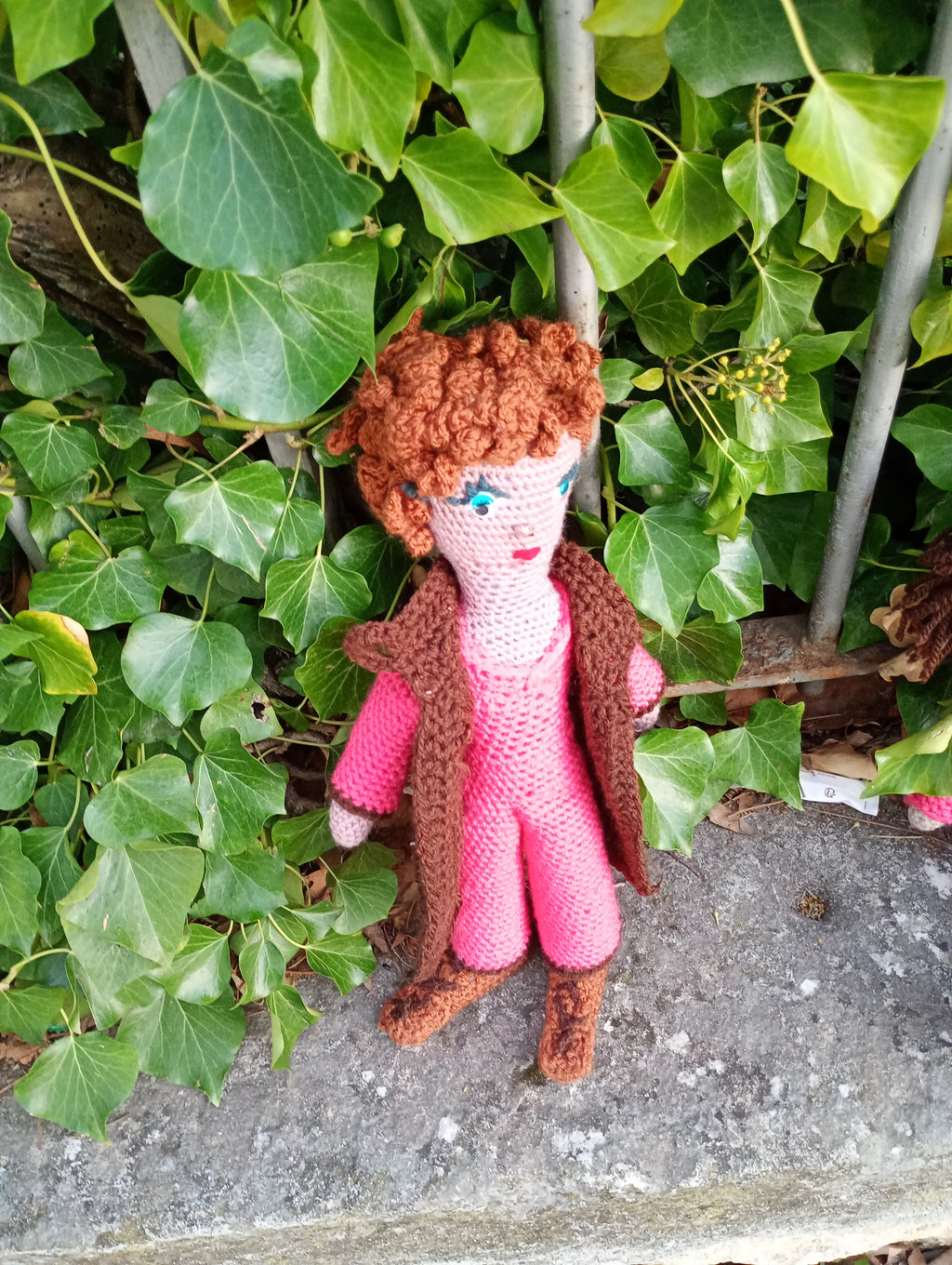 Poupe exsclusive crochet Orys  the guardian of craft and gortune 35cm