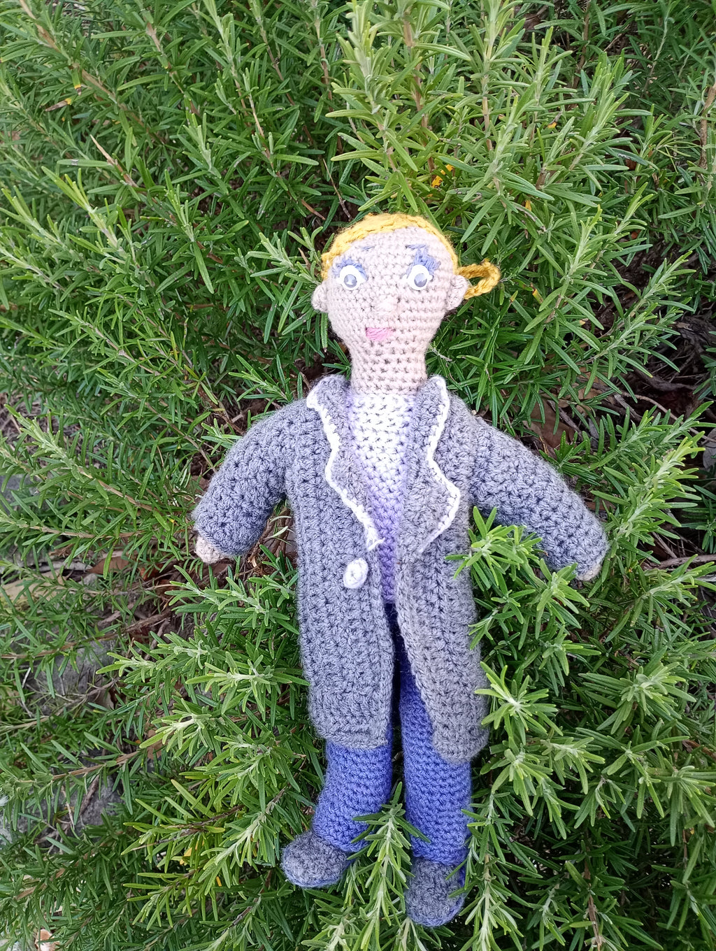 Poupe exsclusive crochet The Guarfisn of Coal snd Light 35cm